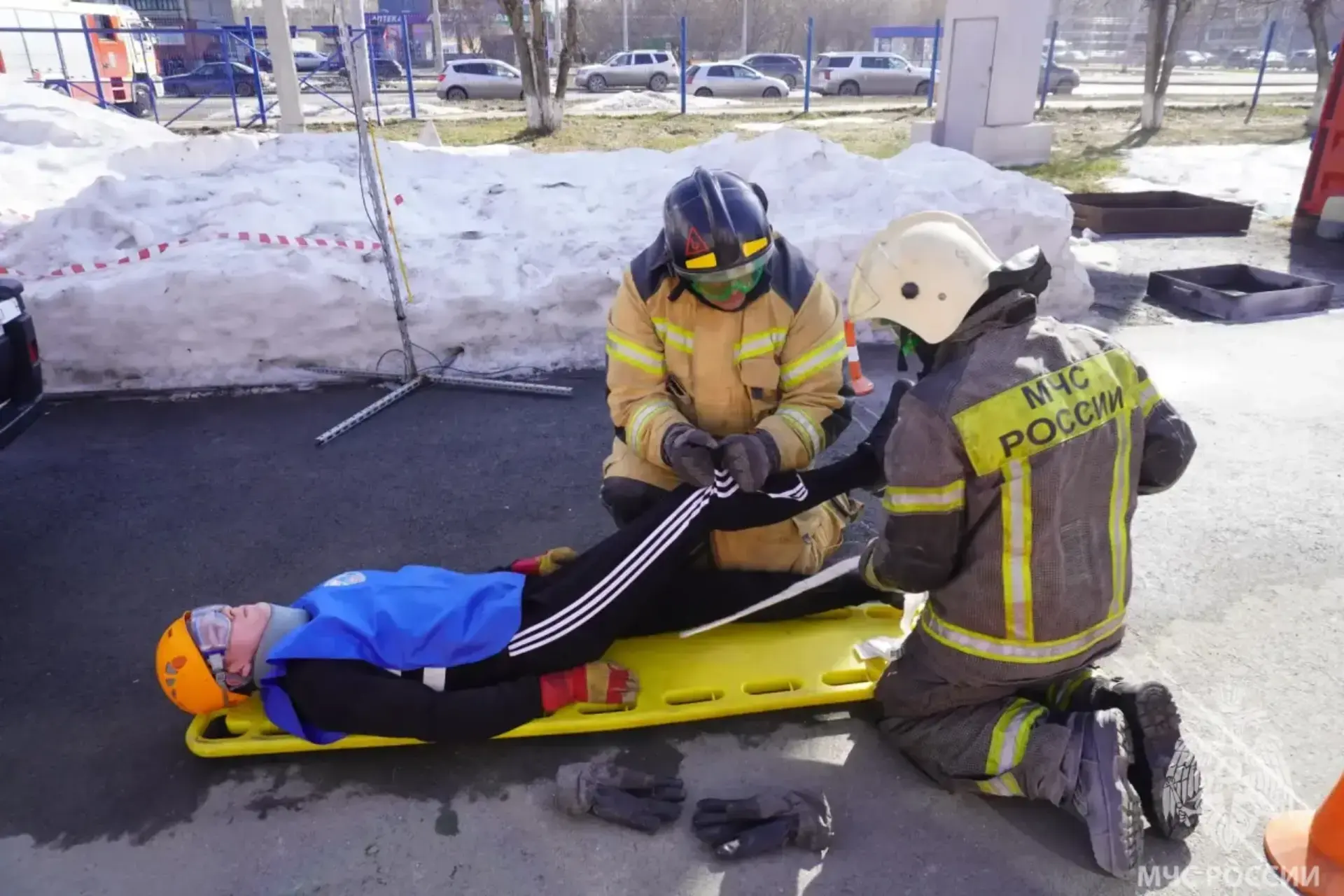 🚨 В Екатеринбурге определили лучшую команду по проведению аварийно-спасательных работ при ДТП в 2026