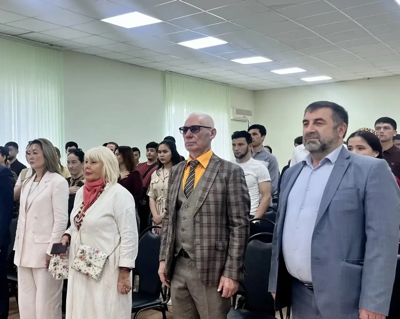 День флага, Конституции и поэзии Махтумкули в нашем университете 🇹🇲  20 мая туркменские студенты и с