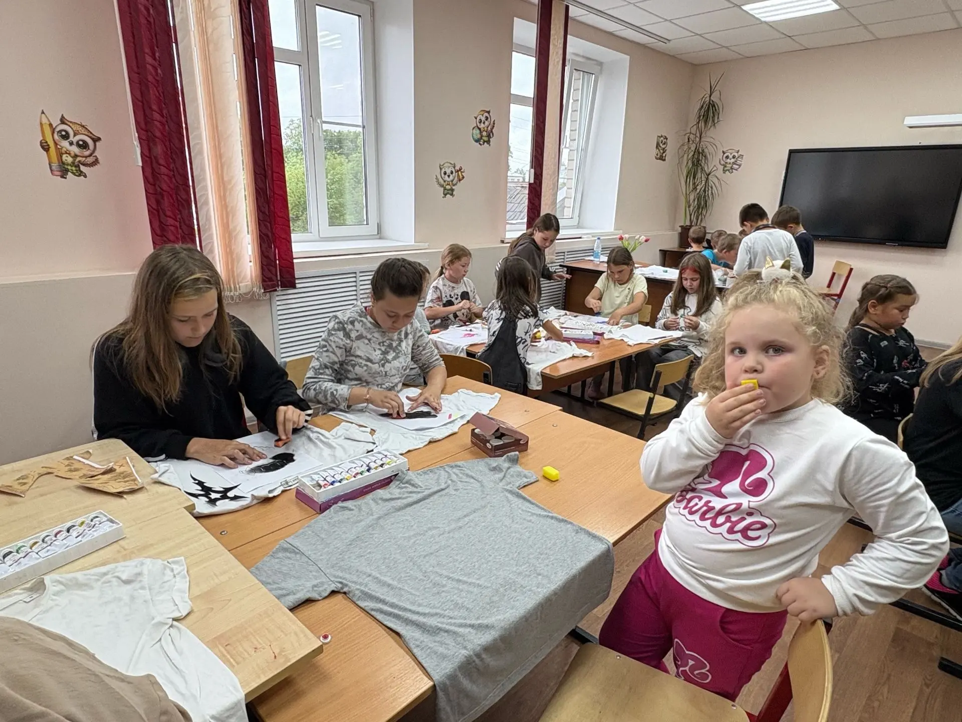 Творческий взрыв в нашем лагере! 🎨✨ 
Этот день был по-настоящему особенным! Вожатая лагеря Алена Лы