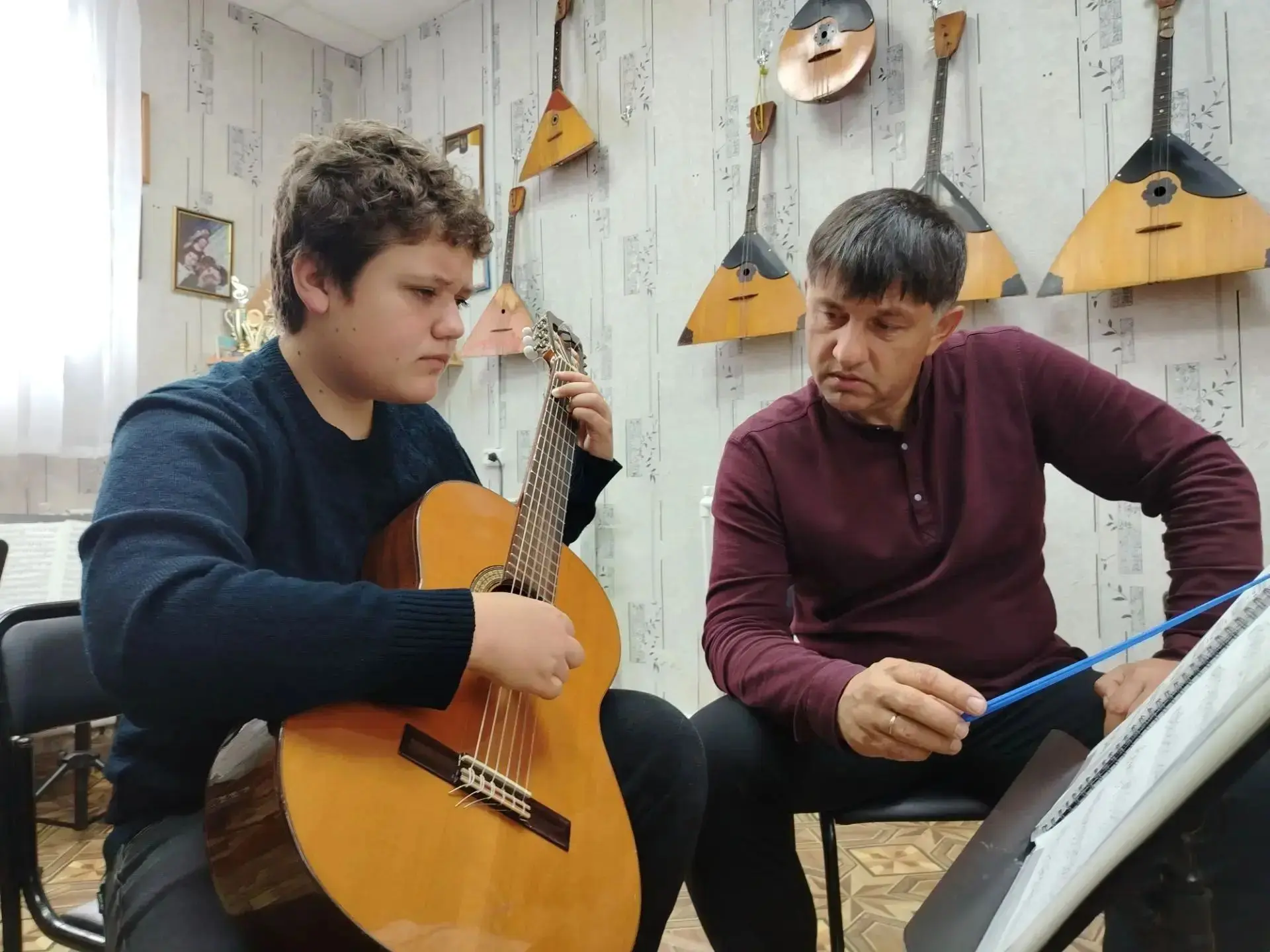 🎼Урок специальности в классе "Заслуженного учителя КЧР" - преподавателя Харибова Ивана...