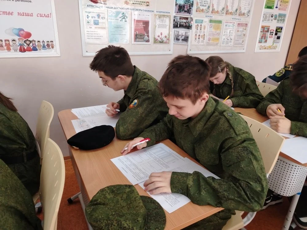 🔥 Старт дан! Первый этап "Зарницы 2.0" успешно пройден! 🎖️  Сегодня ребята из средней и старшей возр