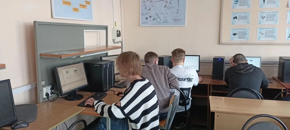 Дайджест событий Фестиваля 🛠️   Коротко о том, как прошли три главных события:  ⚡ Олимпиада по физик
