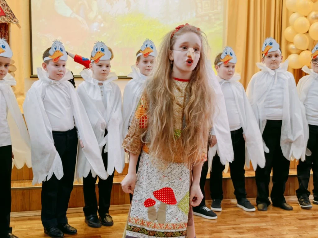 🎭✨ Занавес закрыт, но аплодисменты не стихают!   🌟 В нашей школе завершился ежегодный театральный фе
