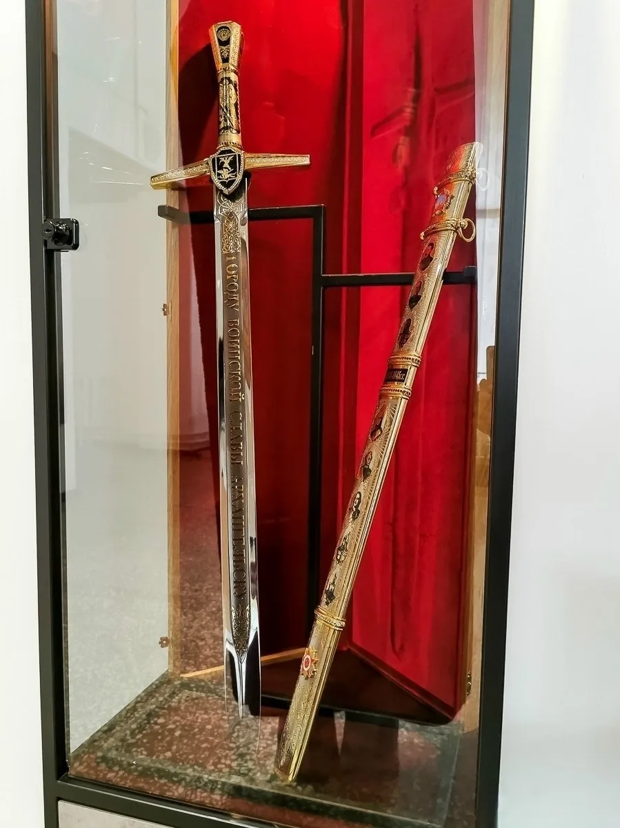 ⚔️ В Архангельске до конца августа можно увидеть Меч Победы.

Жителей и гостей города приглашают на 