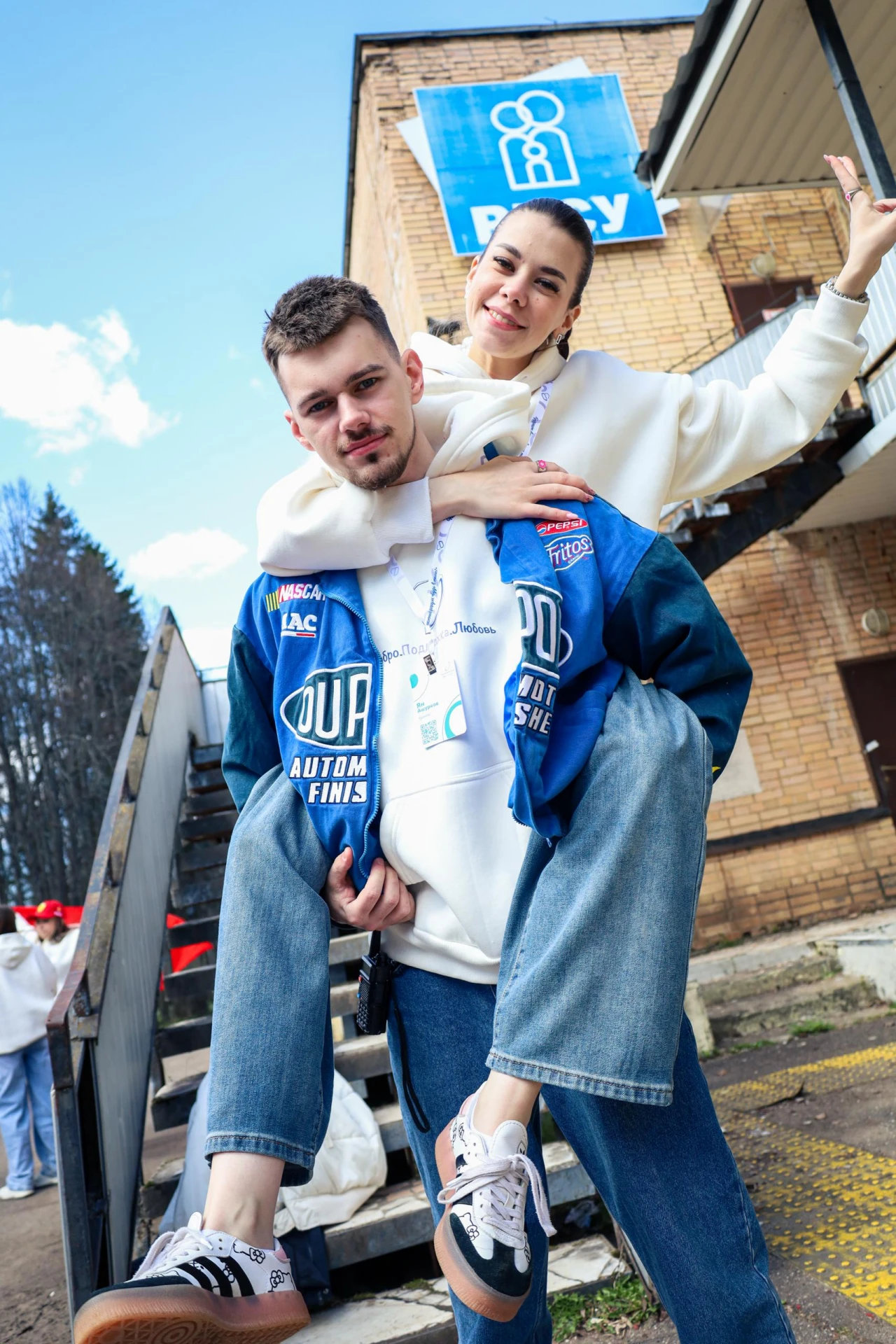 👩‍❤️‍👨 Эй, дружок, помнишь еще, что мы ищем себе в команду крутого специалиста по раб...