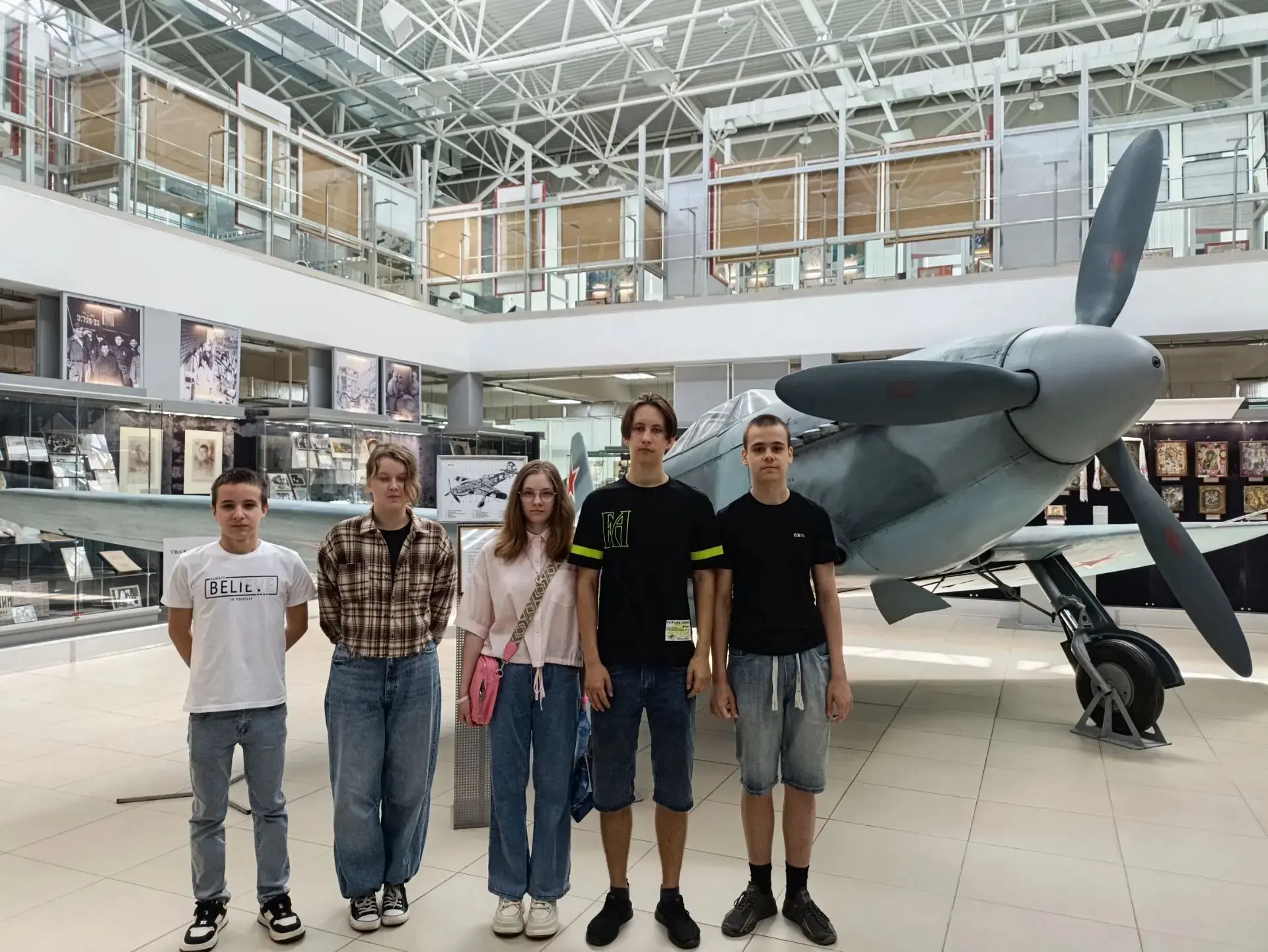 🌟 Экскурсия 11Б класса в Парк Победы на Соколовой горе 🌟

Будущий 11Б класс посетил Парк Победы на