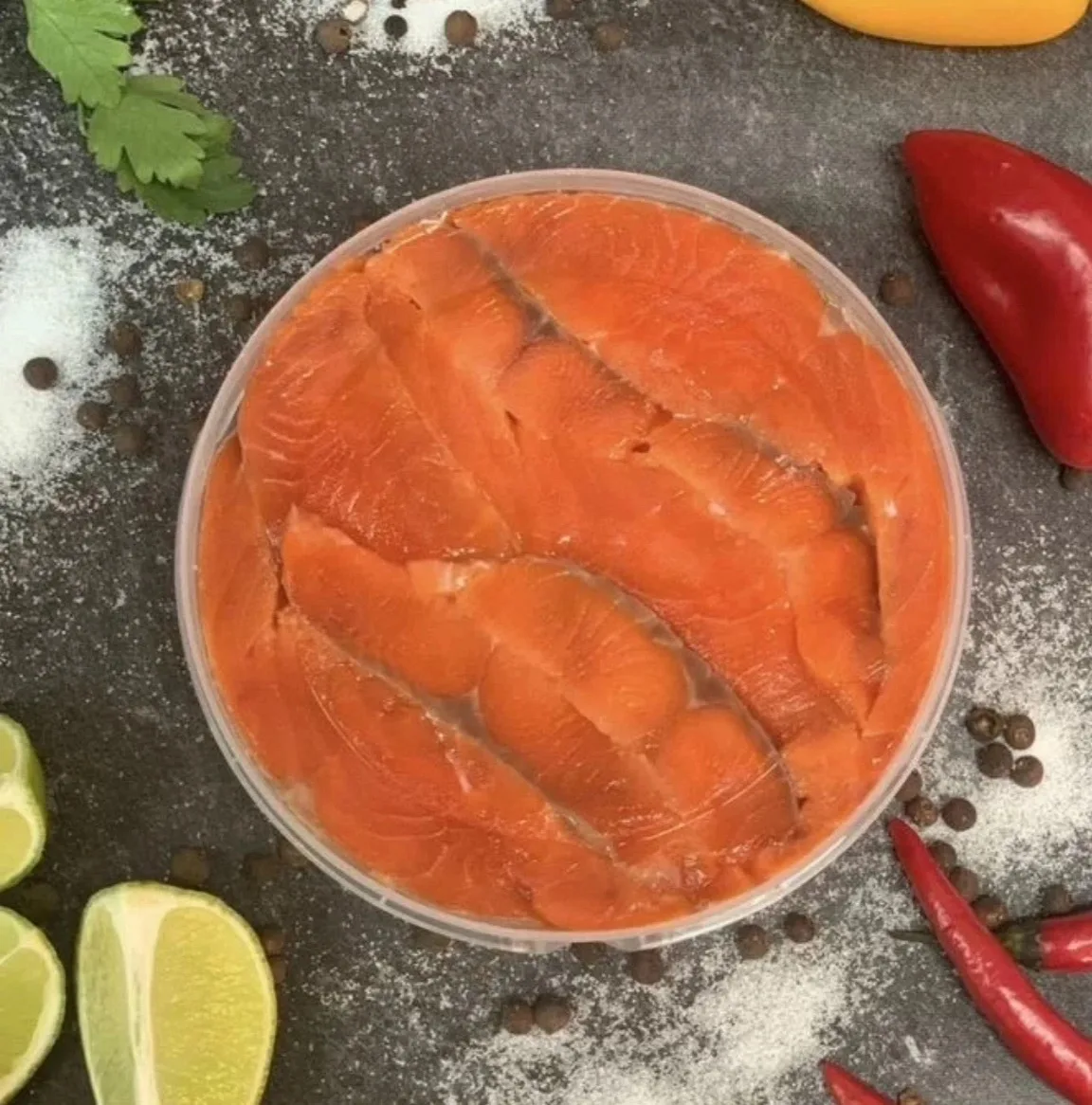 Встречайте ее величество Камчатская Нерка слабой соли 🤤 😋 

💣 Только рыба, соль и щепотка 🤌 саха
