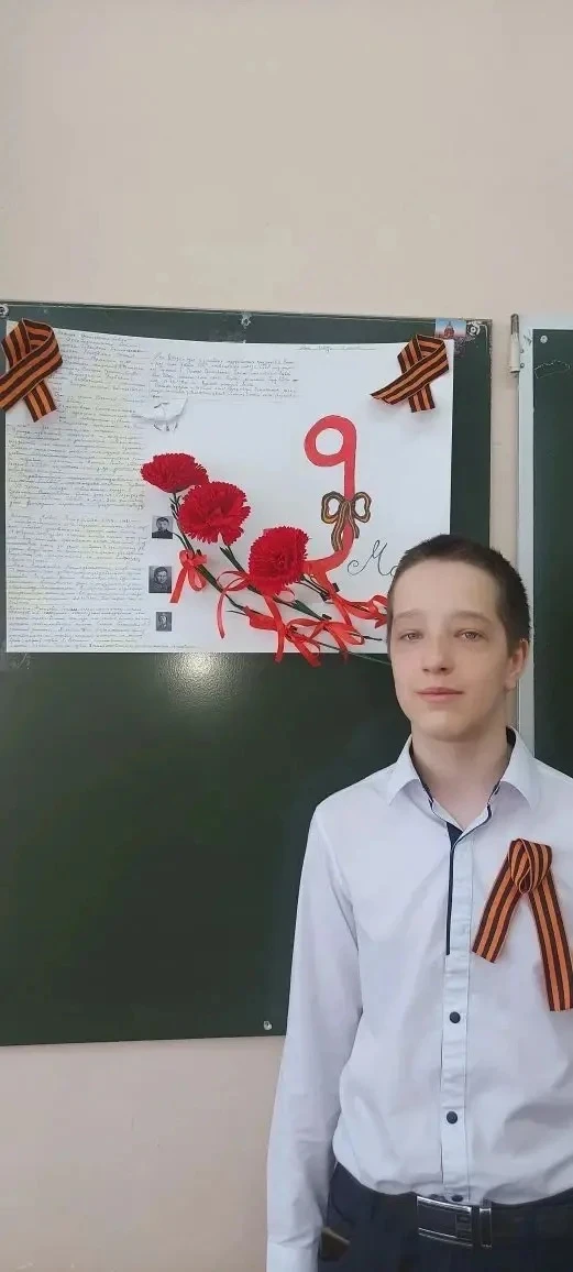 В Домодедовской школе №1 прошел творческий марафон памяти: юные художники зажгли «Салют Победы»  Обу