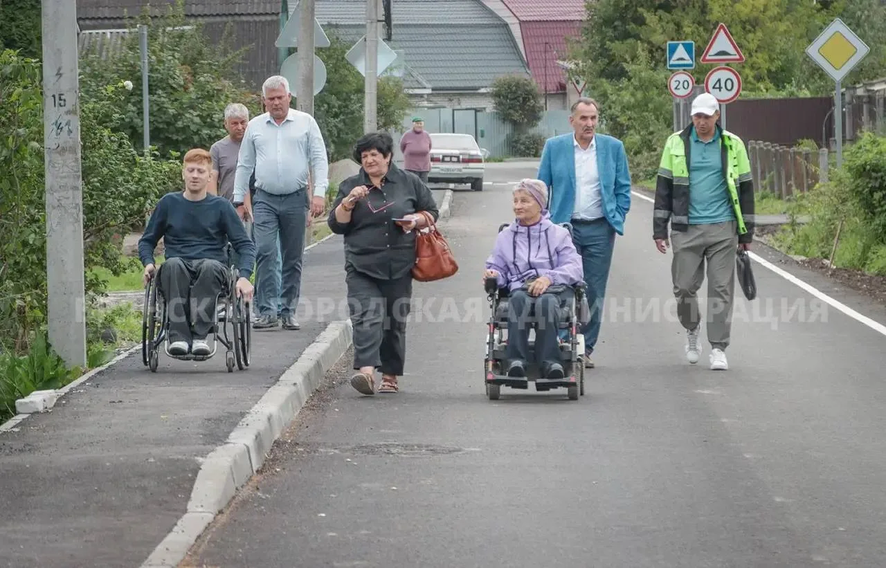 🚧В Бежицком районе завершился ремонт переулка Северного, который долгие годы оставался...