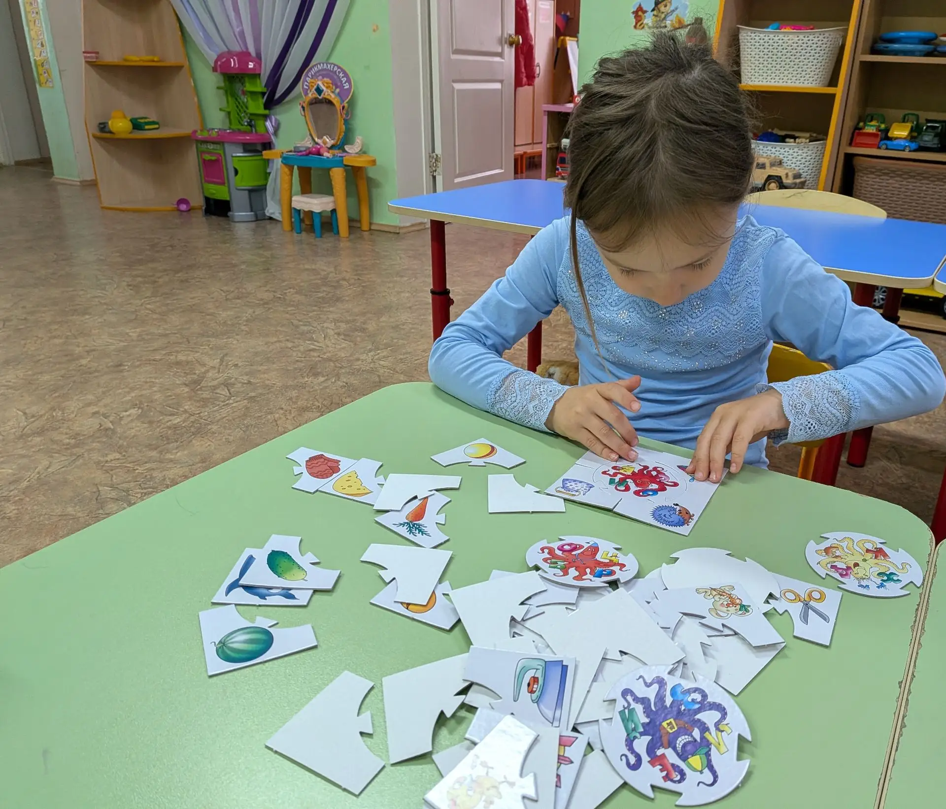 Пока на улице дождь, воспитанники МБДОУ «Детский сад ст. Карамыш» не унывают и с удовол...