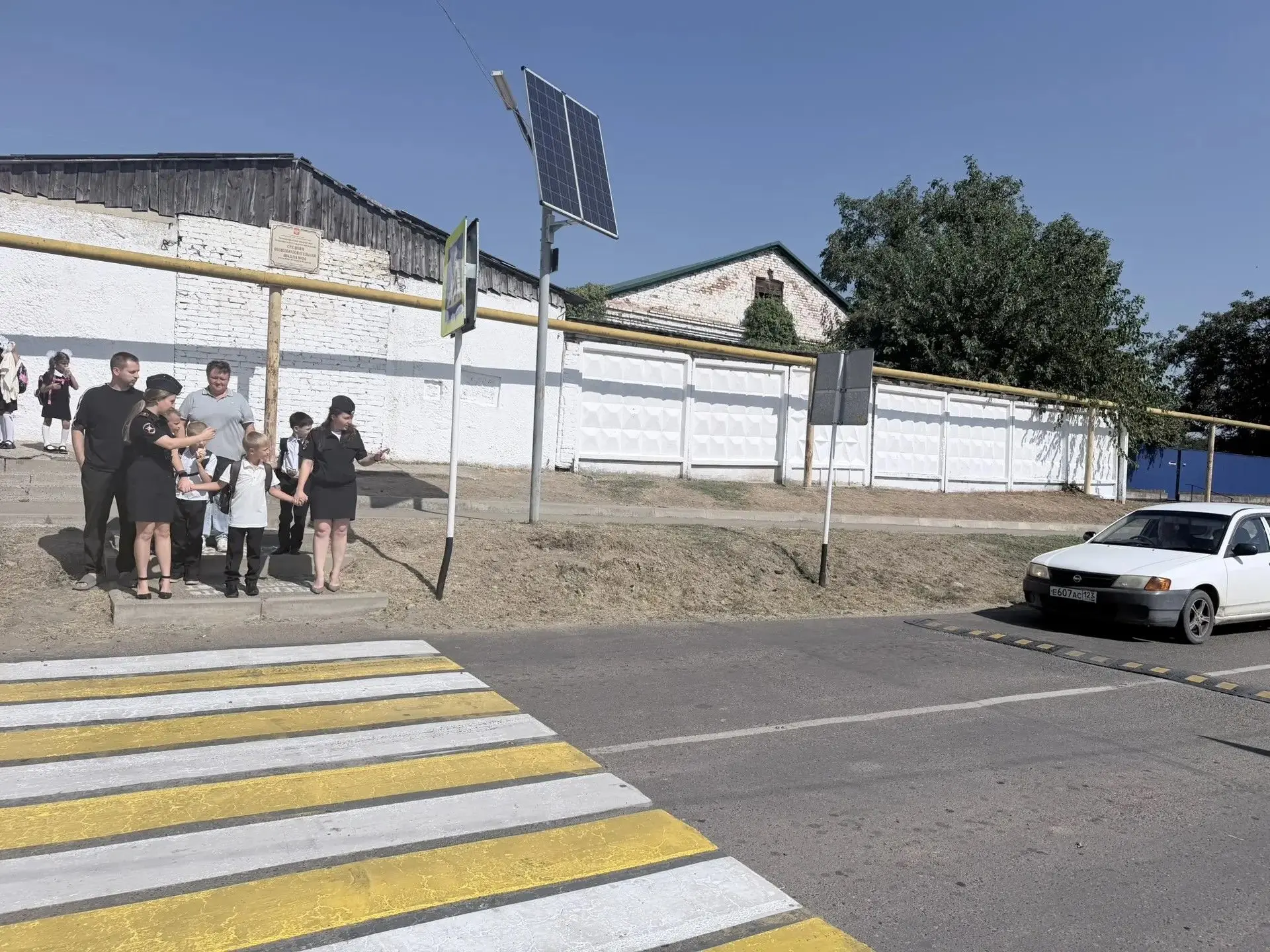 В рамках профилактической работы по обеспечению безопасности учащихся на дорогах и прил...
