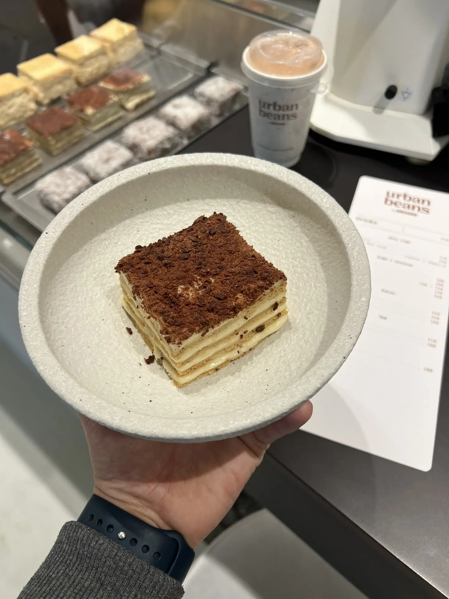 Urban Beans: кофейня с панорамой и характером  В городе случилось долгожданное событие — распахнула 