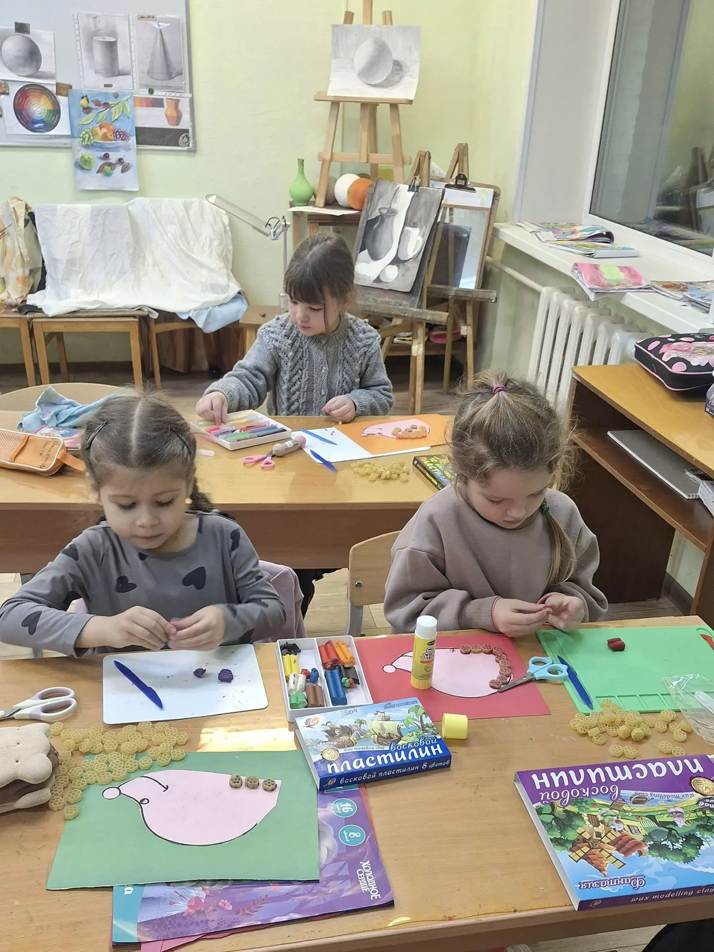 🎨Занятия по художественному творчеству для малышей всегда приносят радость и развивают...