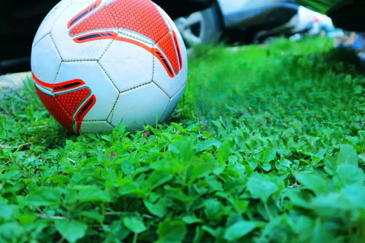 ⚽️ Юран начал перестройку «Урала»: первые уходы, новый защитник и разговоры о Дзюбе

В Екатеринбурге