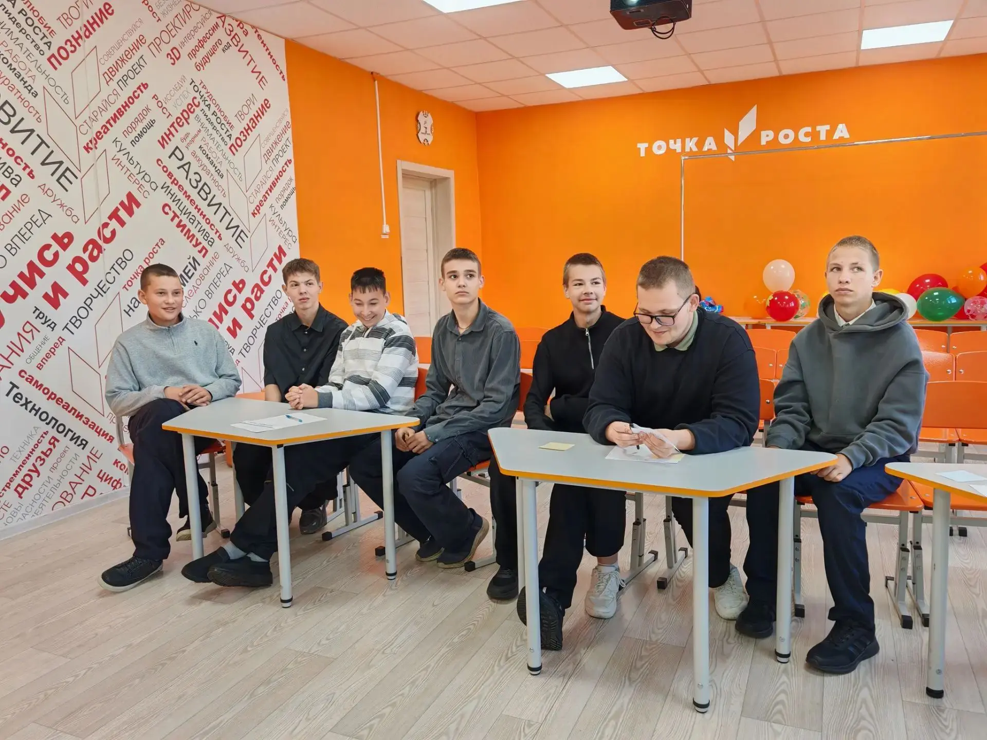 "Служба в армии: за и против", под таким названием состоялась дискуссия, среди учащихся...