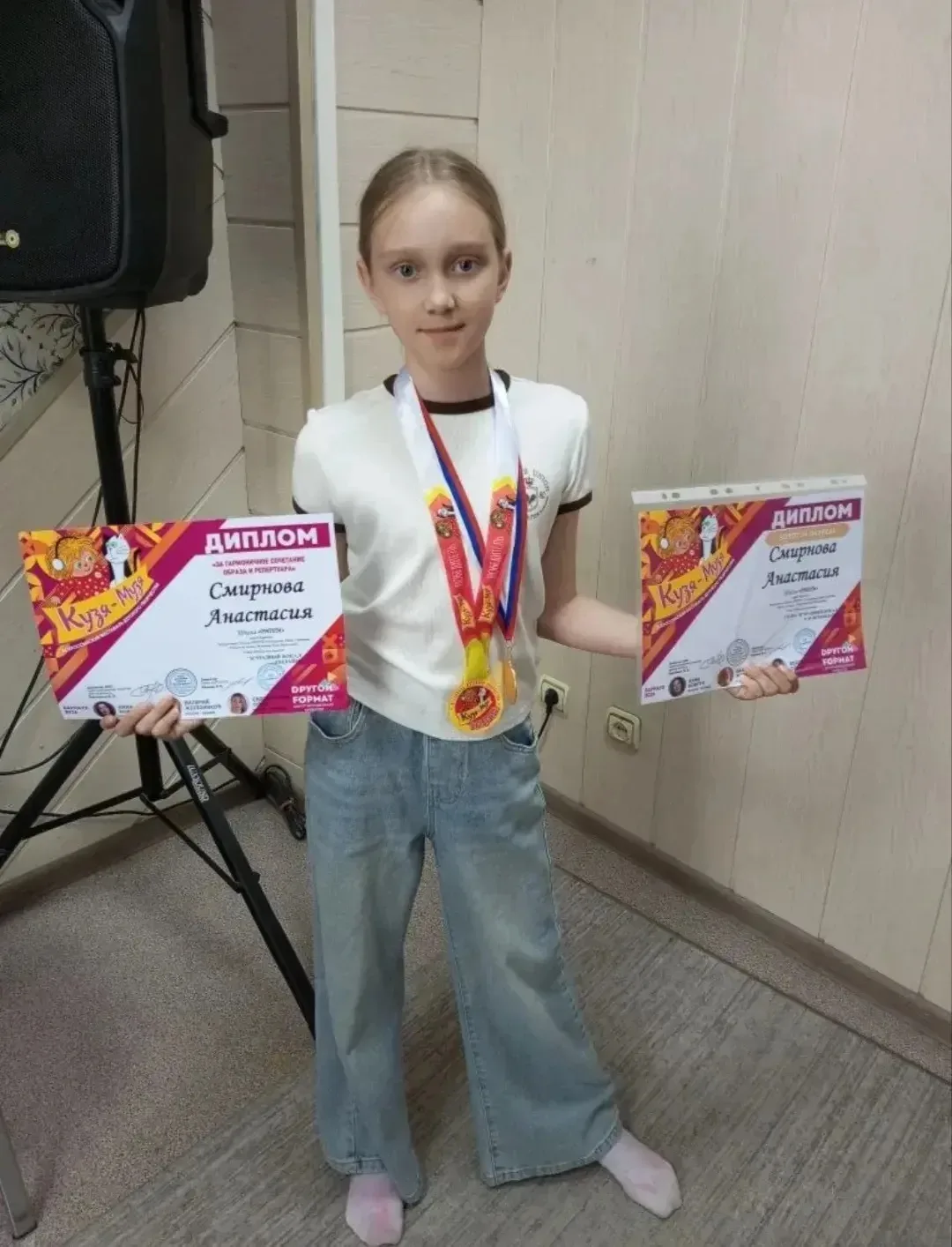 Смирнова Анастасия, ученица 3в класса, уже не первый год посещает школу «Ритм».  🏆В этом году Анаста