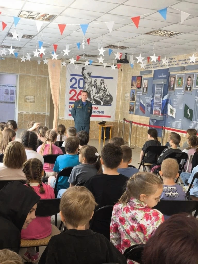 Наши ребята наслаждаются отдыхом в школьном лагере!
Каждый день наполнен новыми впечатлениями, увлек