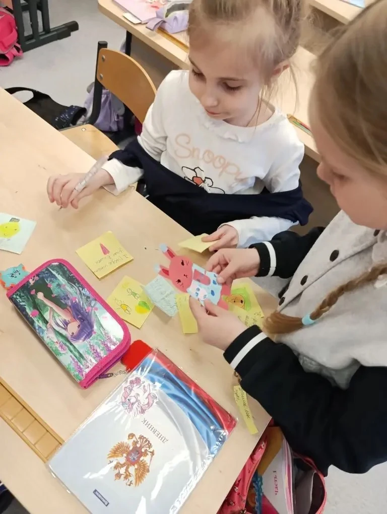 🌸🫂Неделя психологии в Майской гимназии продолжается совершенствованием у обучающихся навыков общения