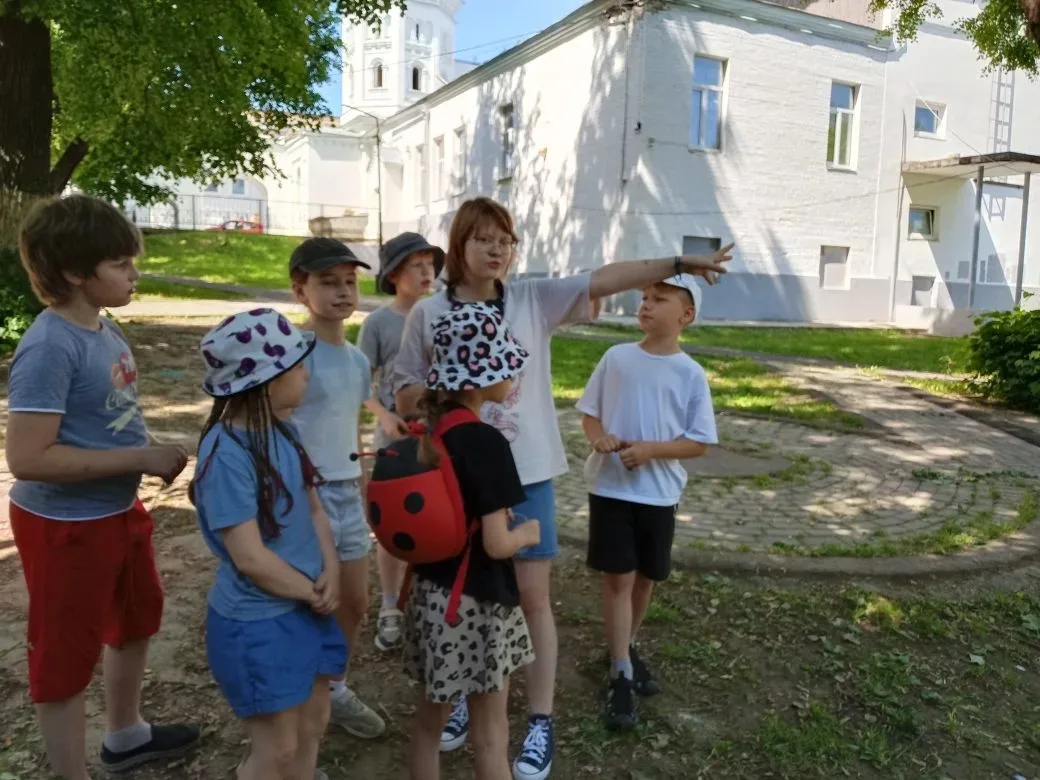 🇷🇺ДЕНЬ НЕЗАВИСИМОСТИ РОССИИ 🇷🇺
День, посвящённый Дню Отчизны, начался у нас в детском парке "Кар