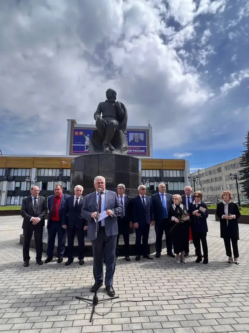 Изображение 1 к публикации «Минмолодёжи КБР»