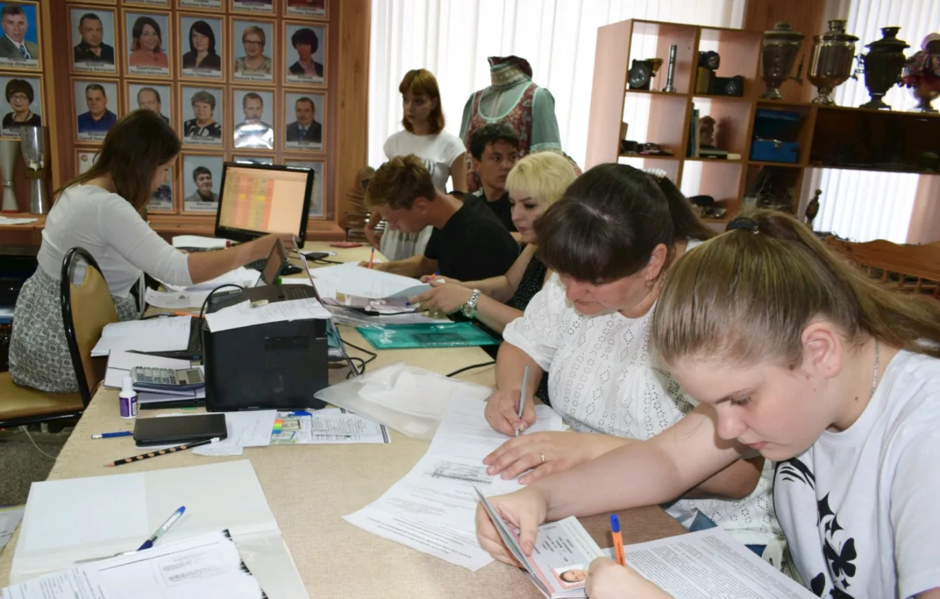 Абитуриенты и их родители активно знакомятся с правилами приёма👍

#СПОмедиа #ПриемнаяСПО #ИРПО  
#А