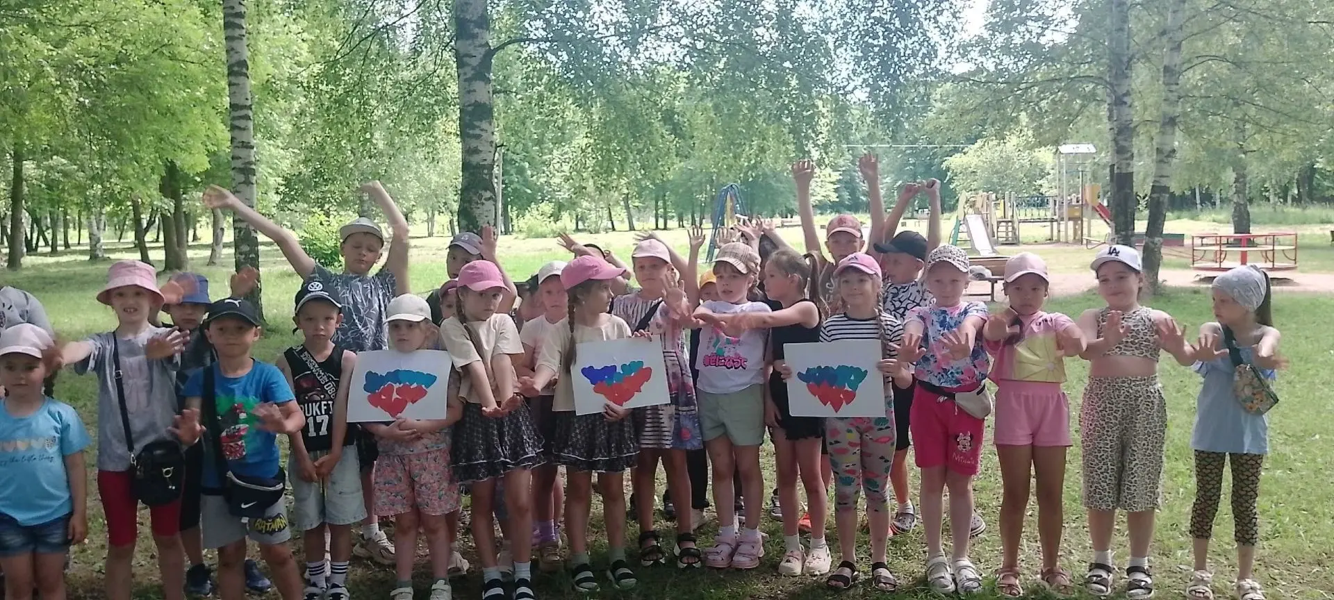 #лагерьСодружествоОрлят
✨️🇷🇺11 июня в лагере встречали День России. До обеда состоялись активные м