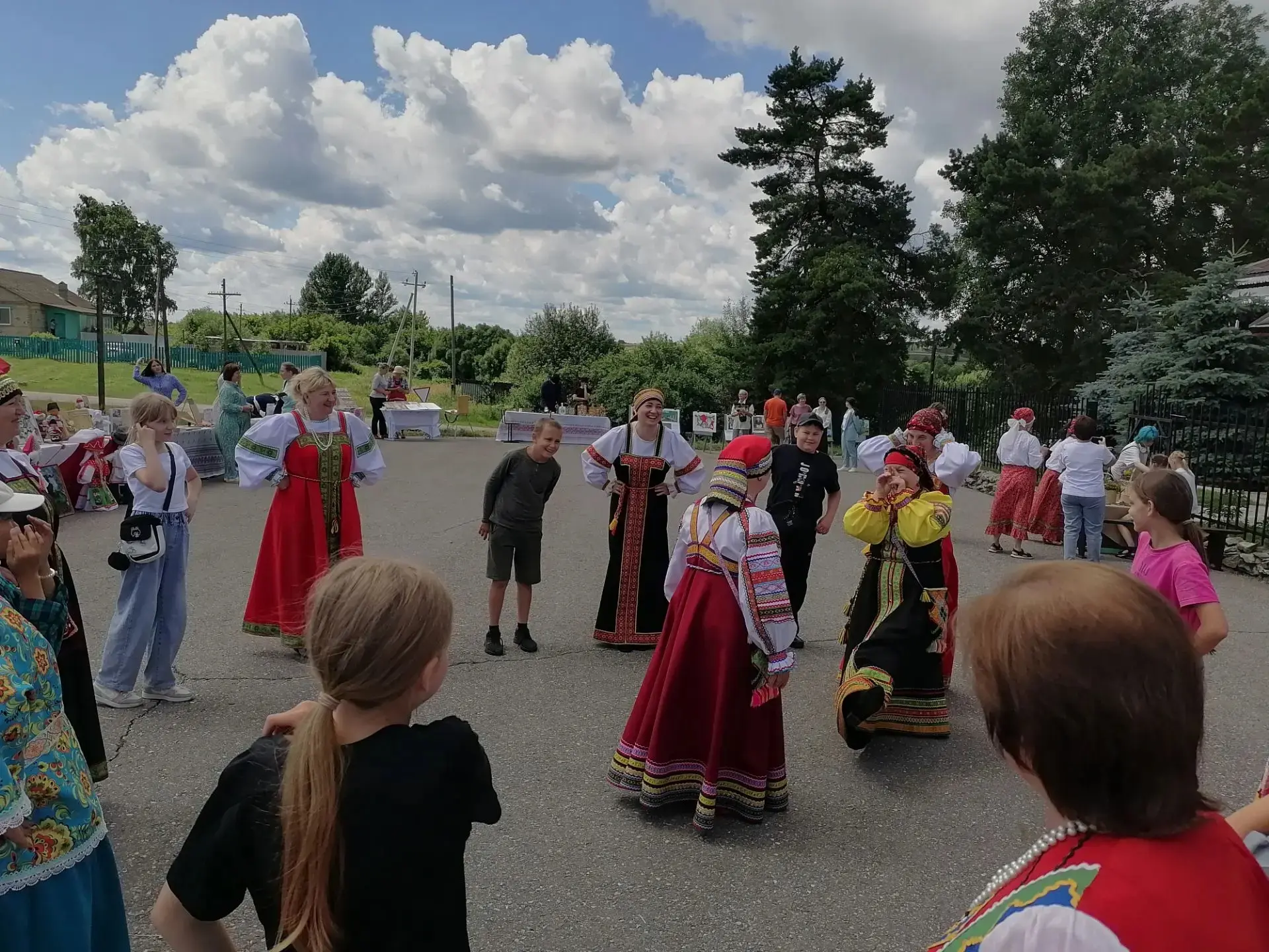 18 дней лета, полных приключений и открытий!

Наш школьный лагерь дневного пребывания продолжает рад