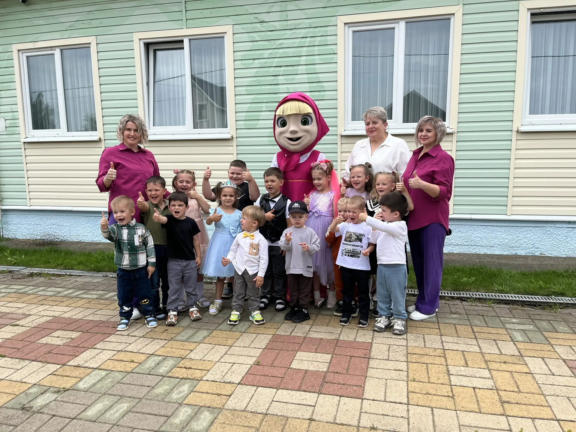 🌷 «Семья начинается с детства!»
Под таким лозунгом, прошла игровая программа в детском саду «Радуга