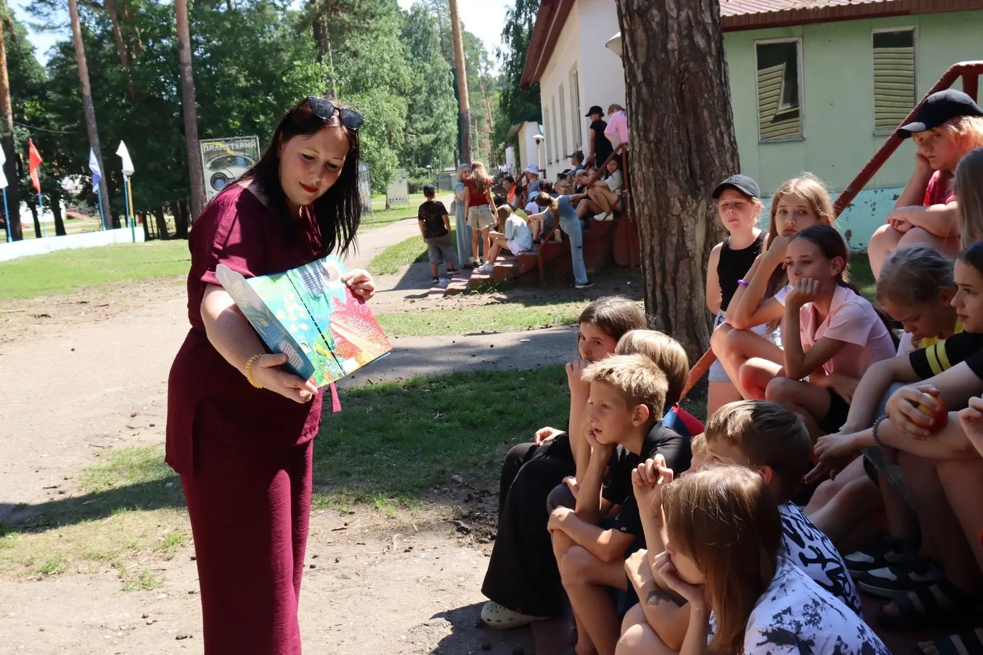 ☀️С разницей в сутки библиотекари и педагоги-психологи организовали для отдыхающих третьей смены ряд