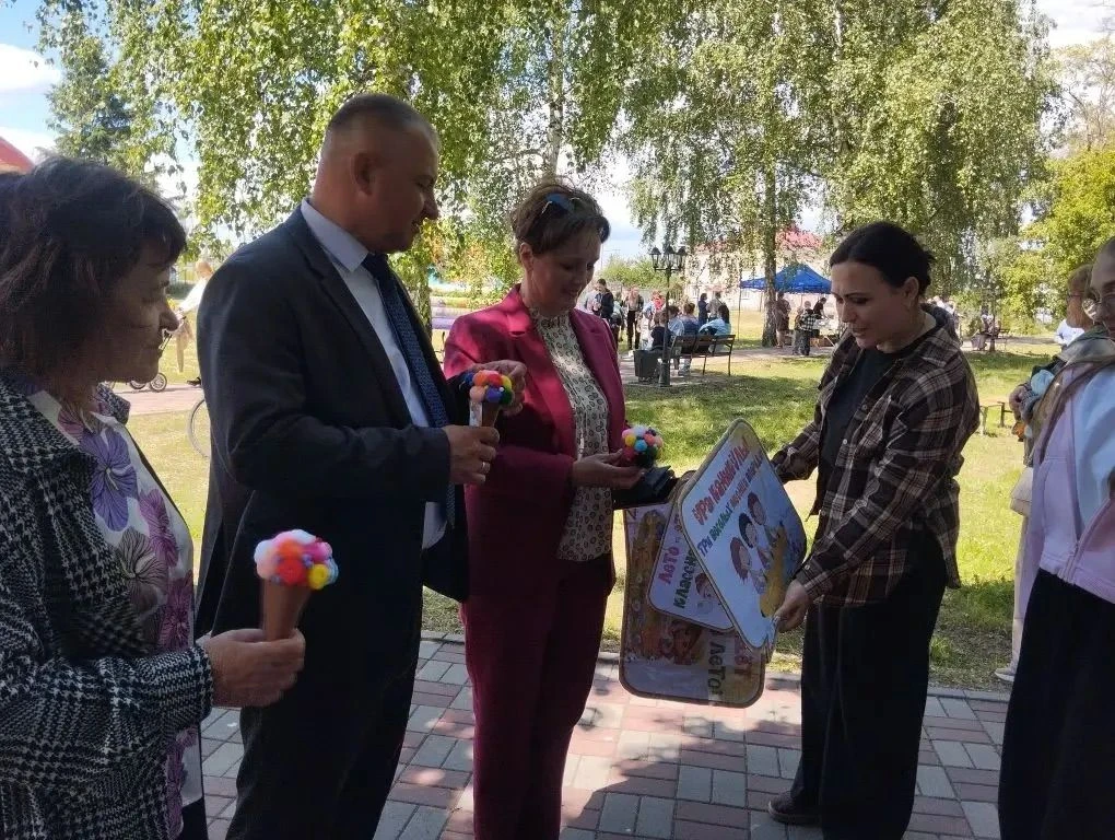 1 июня 2026 года в парке культуры и отдыха юные таланты Должанского района подарили зри...
