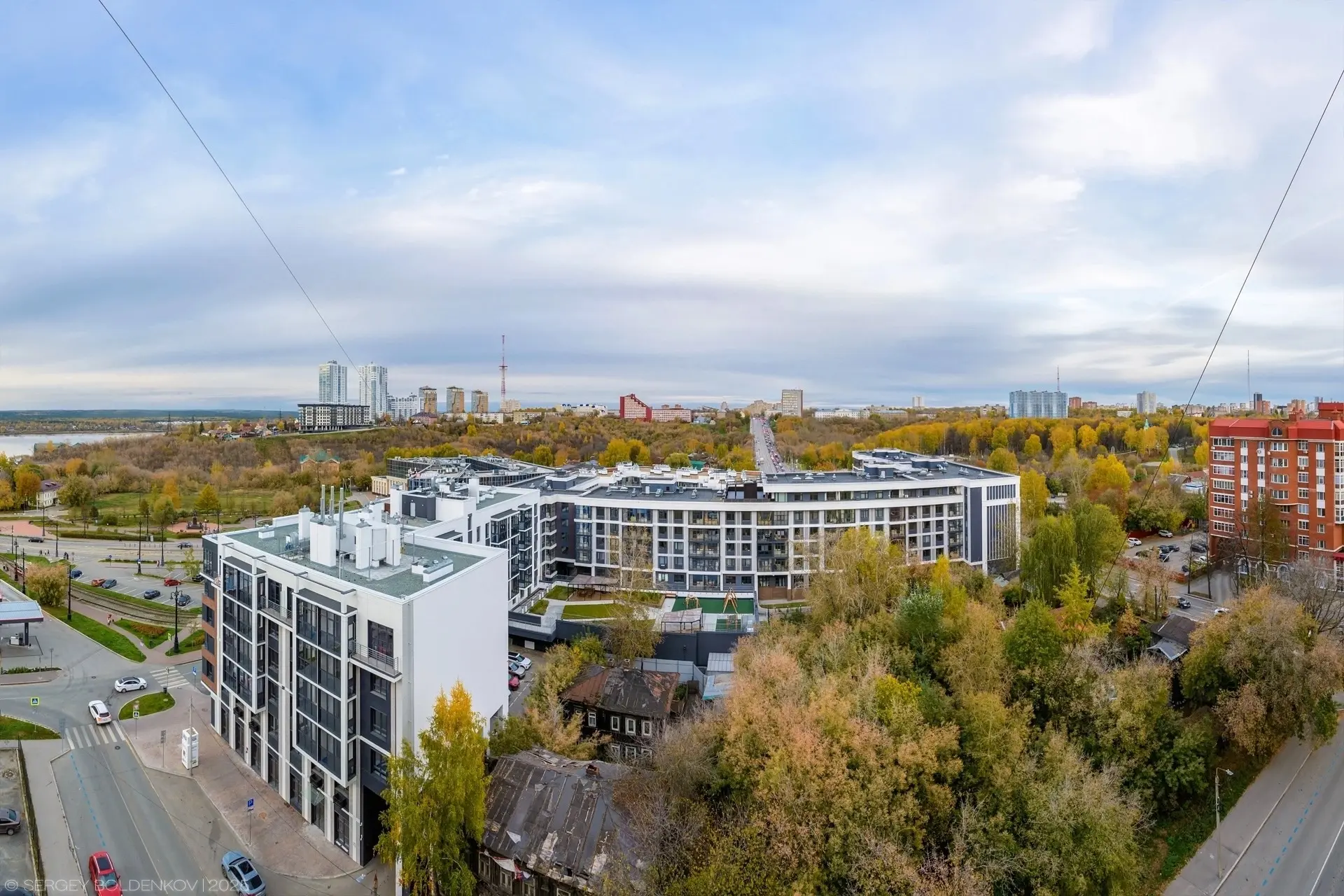 Город в осенних красках