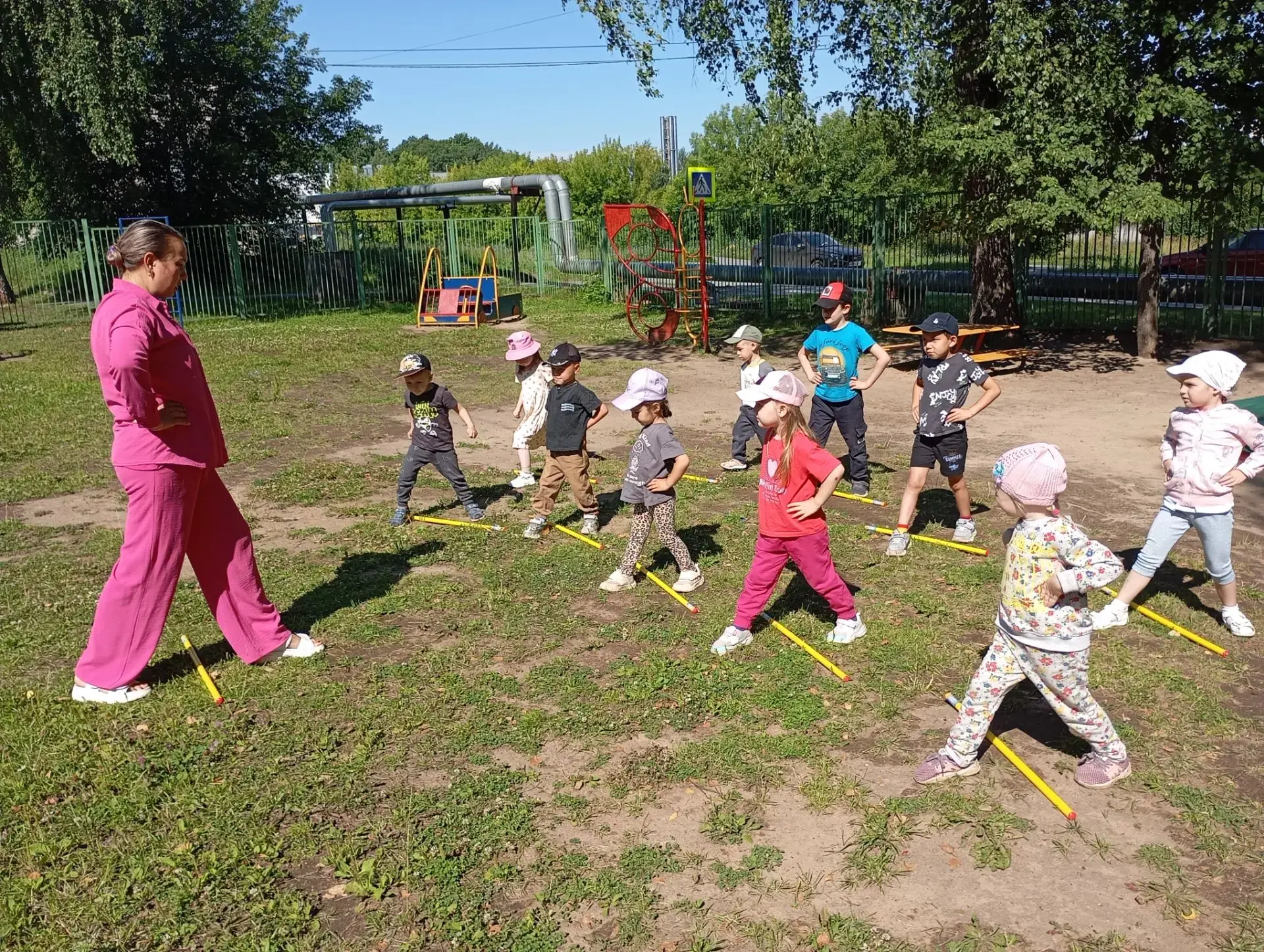 👫 В детском саду в летний период продолжает работать дополнительная платная услуга «Здоровейка». Кр