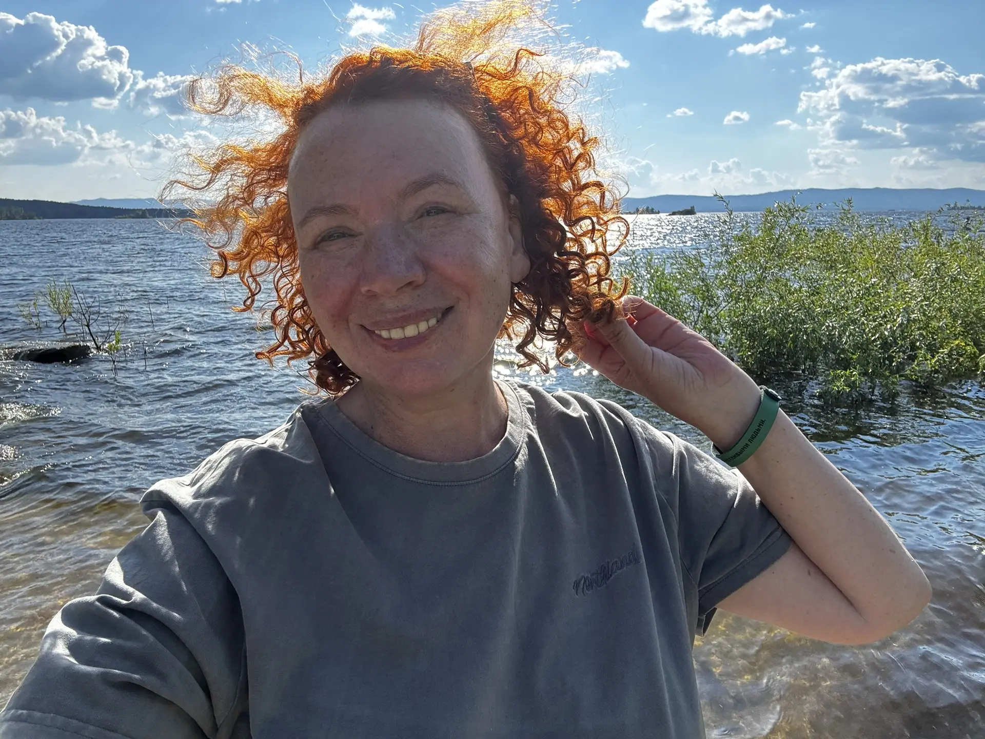 Разрешите представится: дочка Солнца ☀️😃 Поставила себя в отпуске на зарядку 🤗