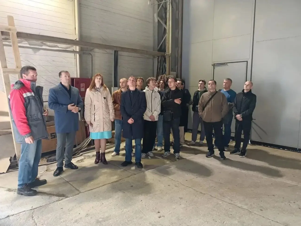 📍 В рамках программы промышленного туризма ветераны специальной военной операции и сту...