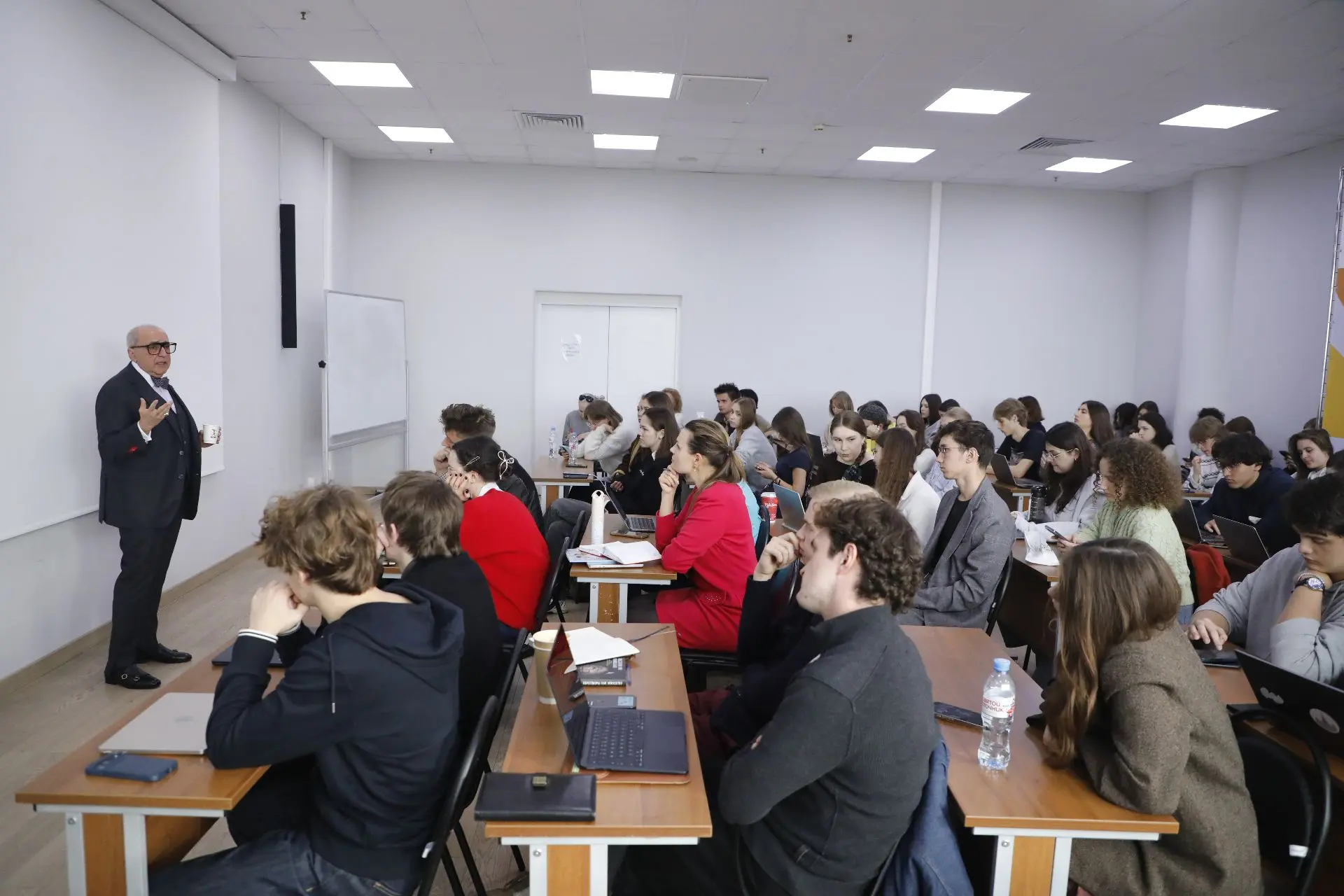 ✔️ На продюсерском факультете 5 октября прошел мастер-класс выпускника ВГИКа экономичес...