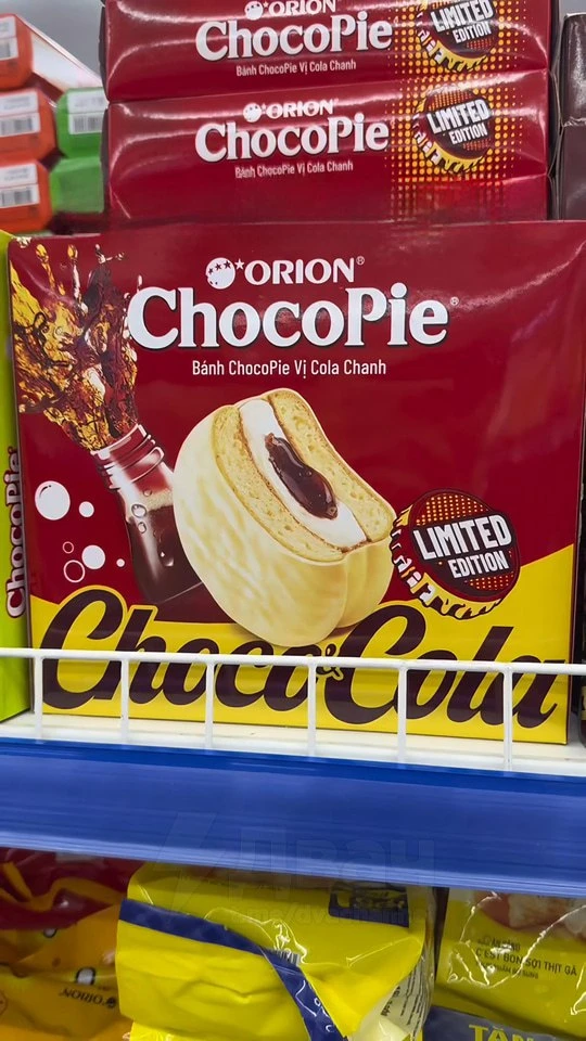 В российские магазины завезли кокакольный ChocoPie — внутри сироп из газировки и белый шоколад

С об