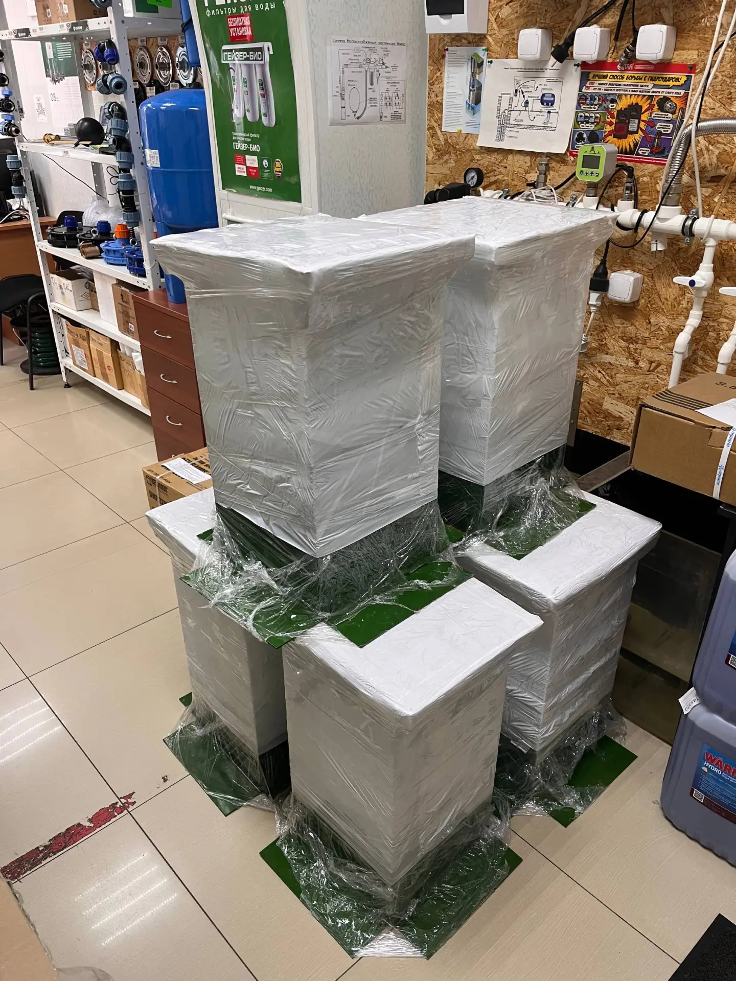 📦 Шесть антивандальных ящиков — готовы к отправке