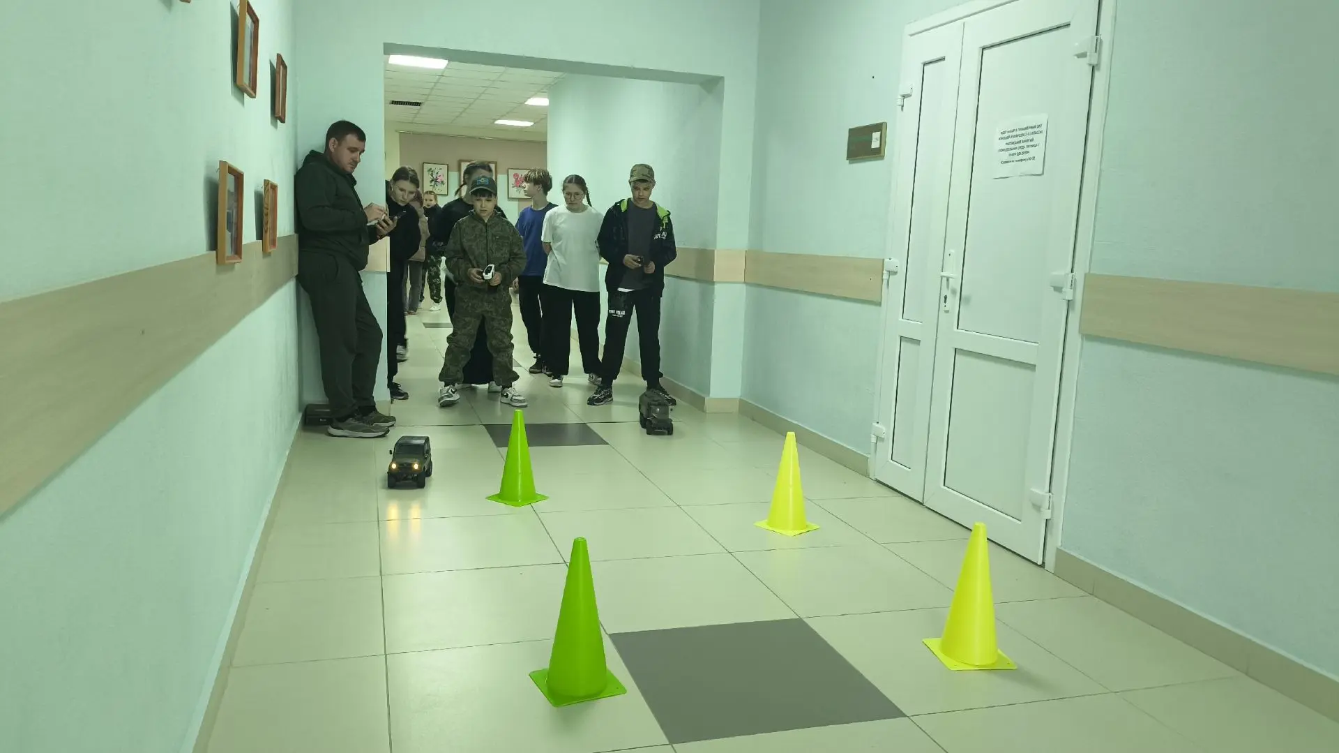 🪖Ученики 5-6 классов с большим азартом приняли участие в муниципальном этапе всероссийской военно-па