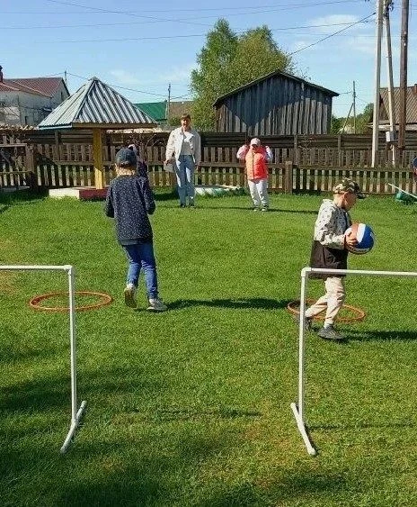 Игровая программа "Весеннее настроение"