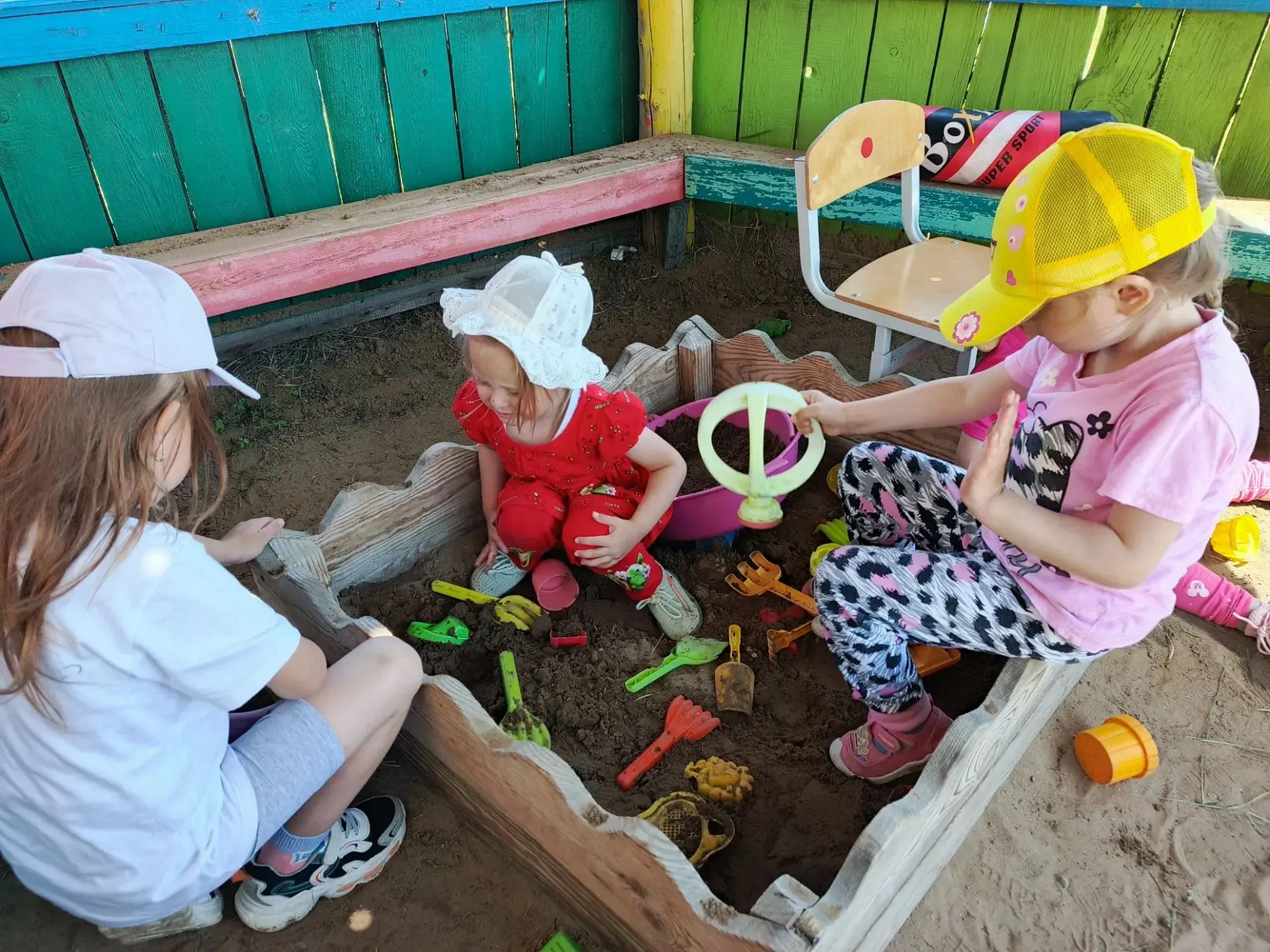 « Игра – основной вид деятельности дошкольника!"»
Уважаемые родители!
Сегодня мы хотели бы напомнить