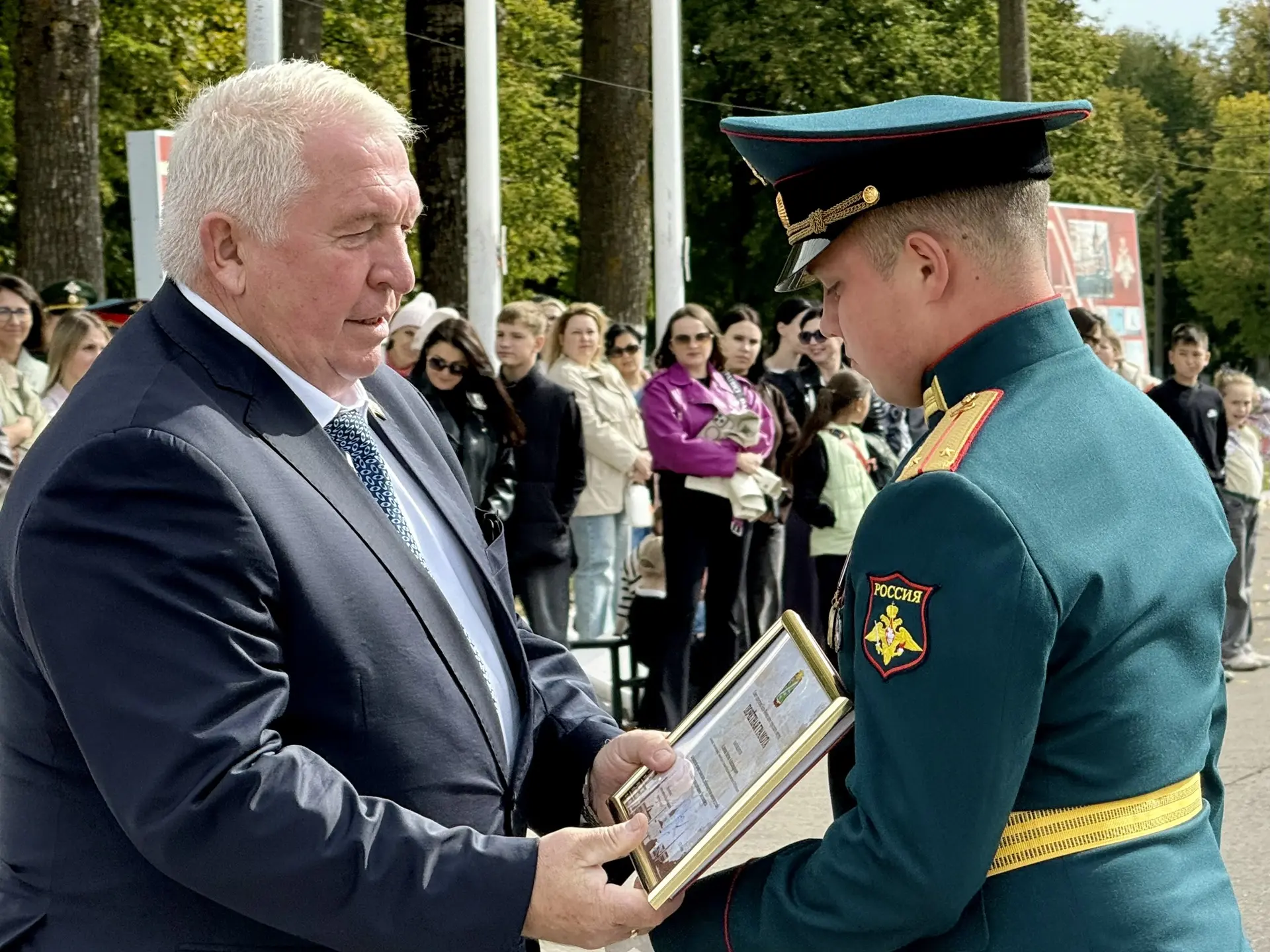Уважаемые военнослужащие и ветераны танковых войск!