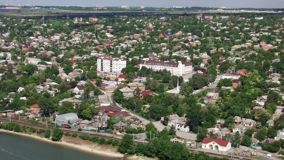 Коммунальная авария оставила без света и воды большую часть Аксая на Дону