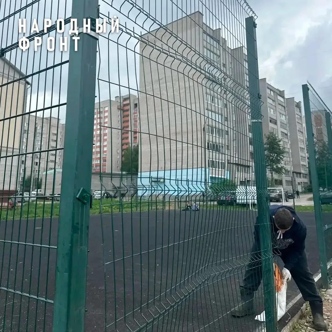 Мгновенная реакция. После вмешательства Народного фронта спортивную площадку на улице У...