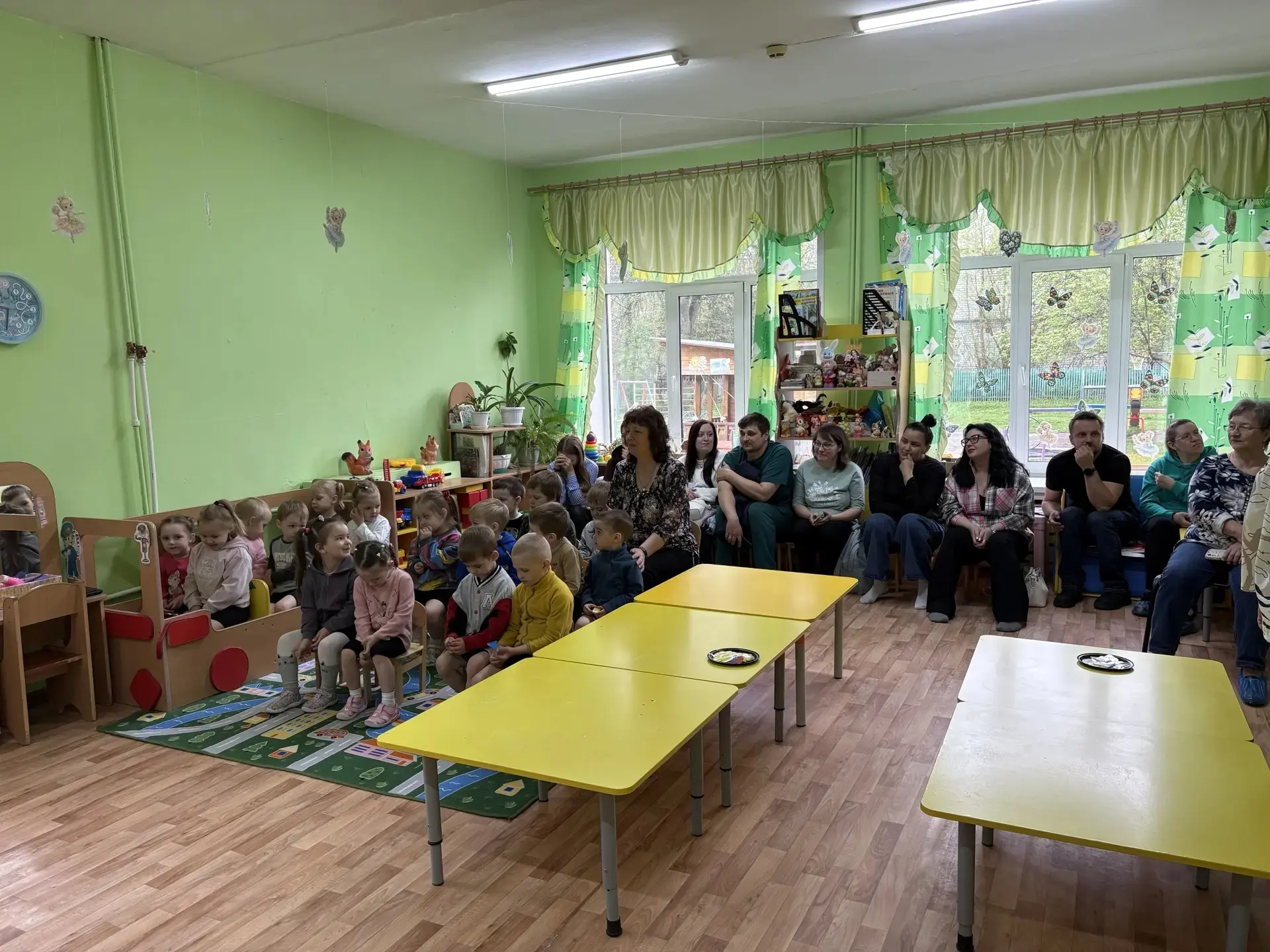 Центр развития ребёнка - детский сад "Ленок":   ДЕНЬ ОТКРЫТЫХ ДВЕРЕЙ В ГРУППЕ "СВЕТЛЯЧОК" 🚪🪲  "Нам с