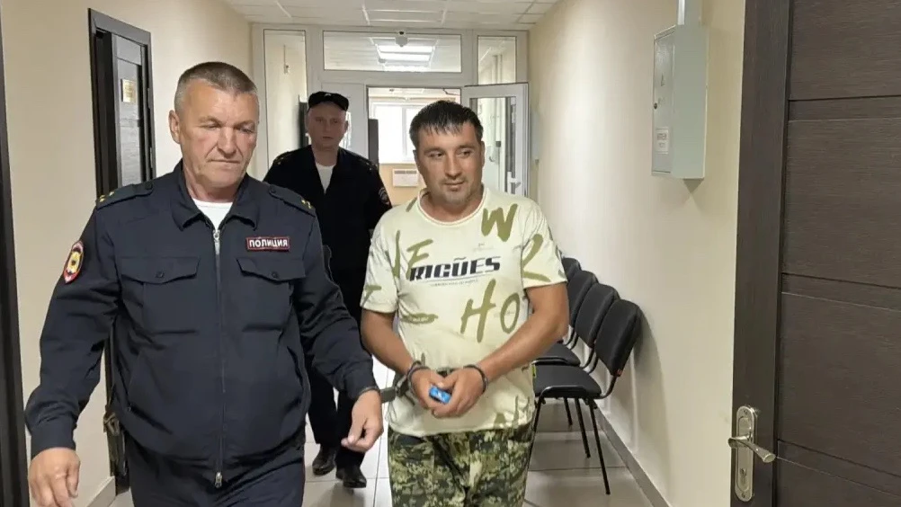 Житель села Семиозерка уклонился от принудительных работ и был взят под стражу