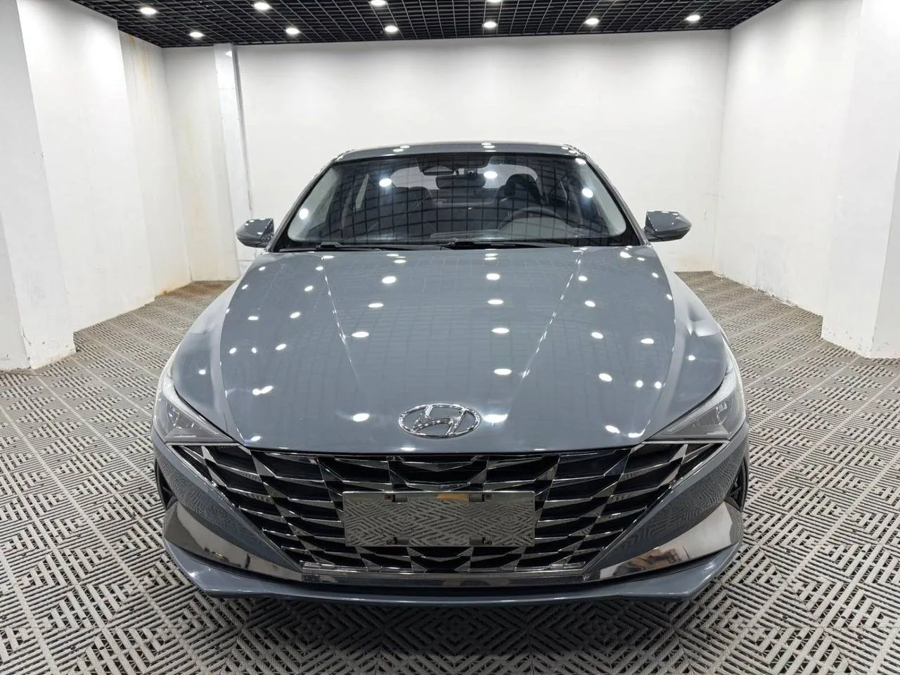 Hyundai Elantra
Двигатель 1.5 (115л.с)  👍🏻
Цвет серый 🩶
Год 2021
Пробег 50000 км  ✅ 
Имеется два 