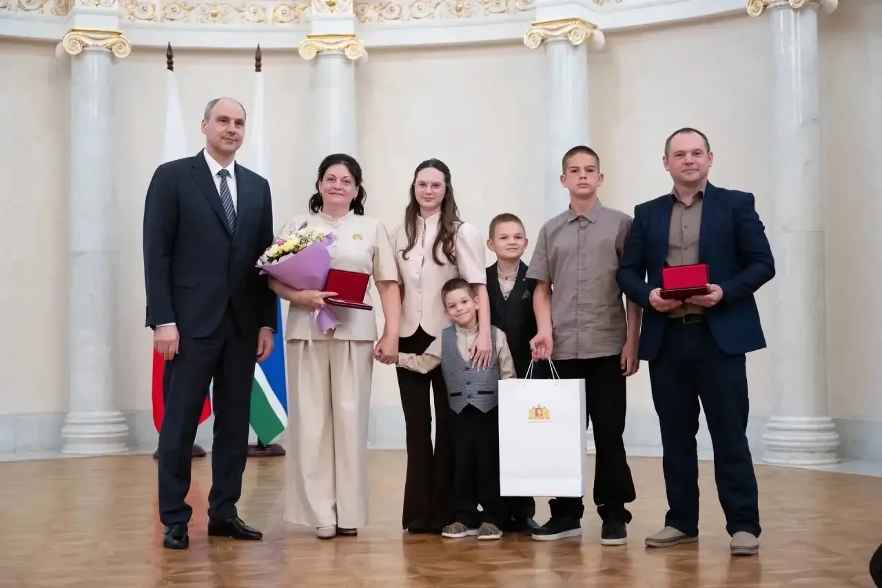 "РОДИТЕЛЬСКАЯ СЛАВА" СЕМЬЕ НОВИКОВЫХ ИЗ ТАВДЫ