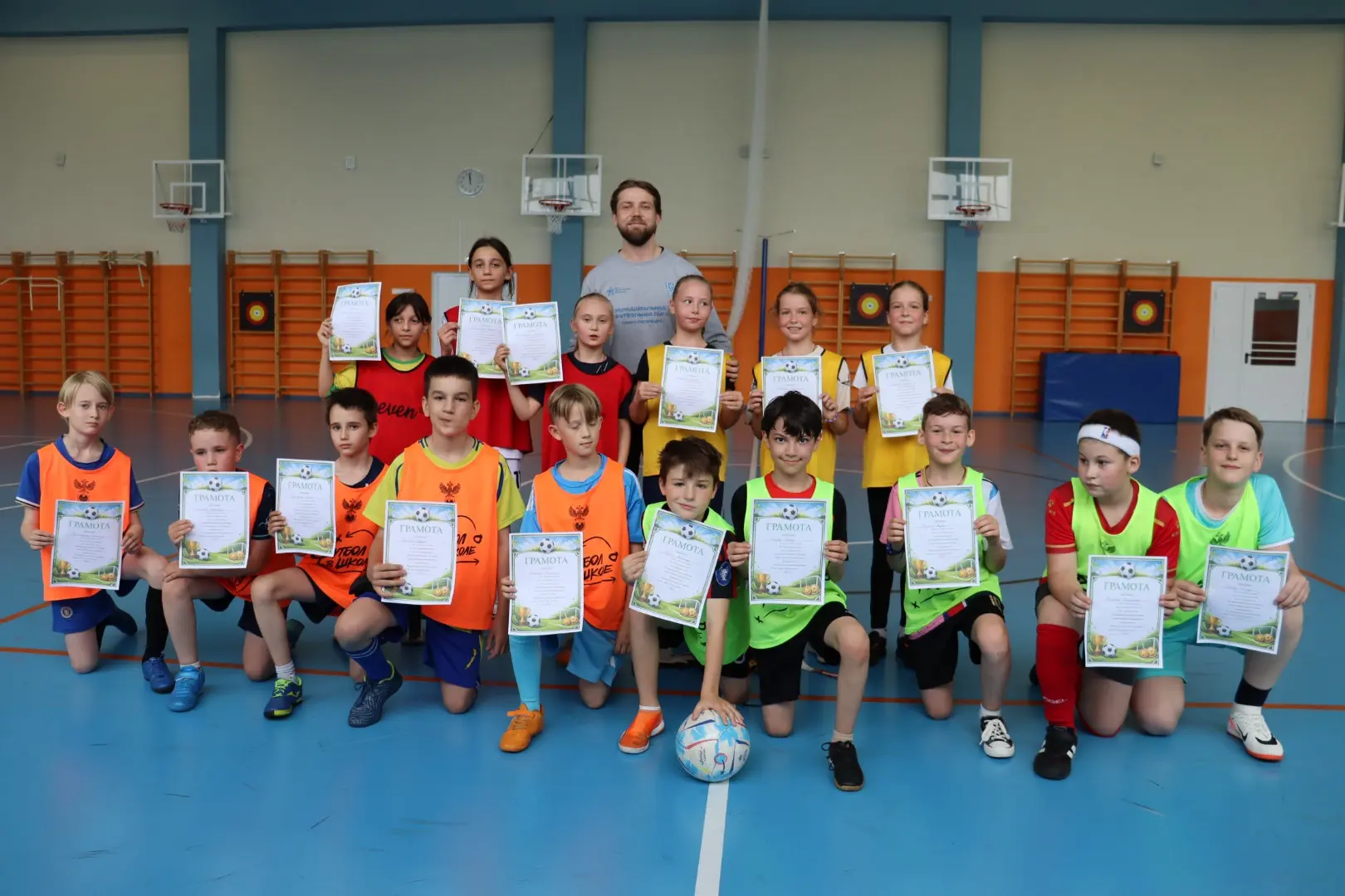 19 июня отмечается Всемирный день детского футбола 🥅 ⚽️🎉

Накануне праздника в нашем лагере «Мерид