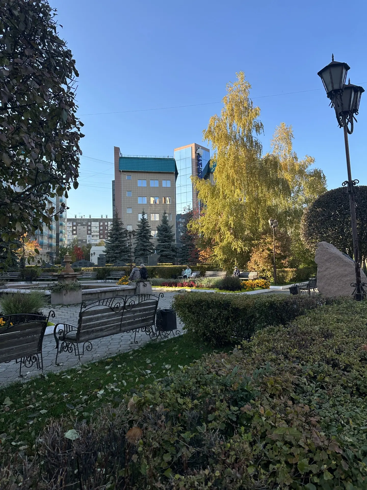 Пока мои спят пошла до офиса, забрать свои заказы, отправить озоном ваши и нашагать шаг...