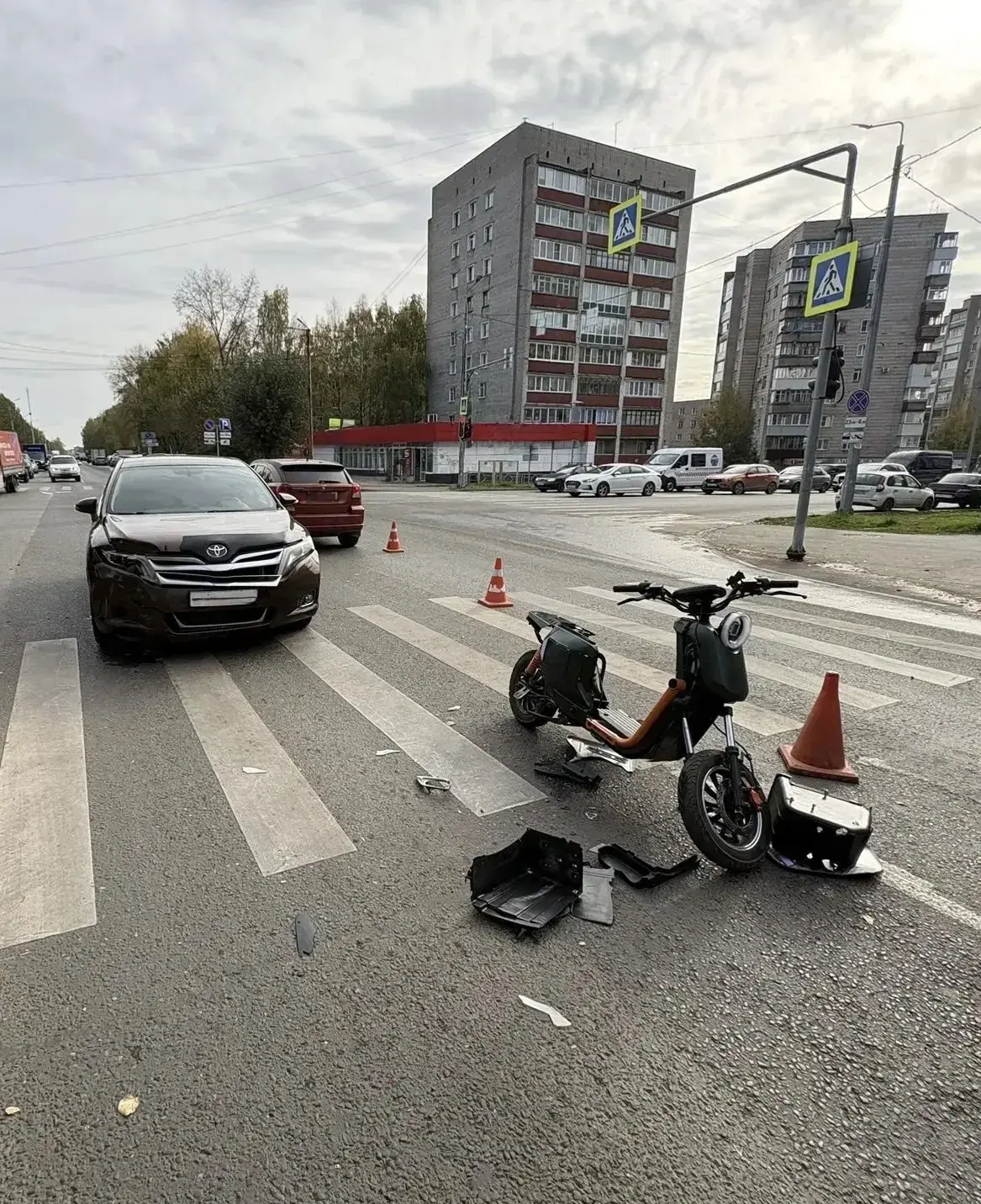🚨 ДВА ДТП ЗА СУТКИ В КИРОВЕ: ПОСТРАДАЛИ ПОДРОСТОК НА ЭЛЕКТРОВЕЛОСИПЕДЕ И МОТОЦИКЛИСТ
